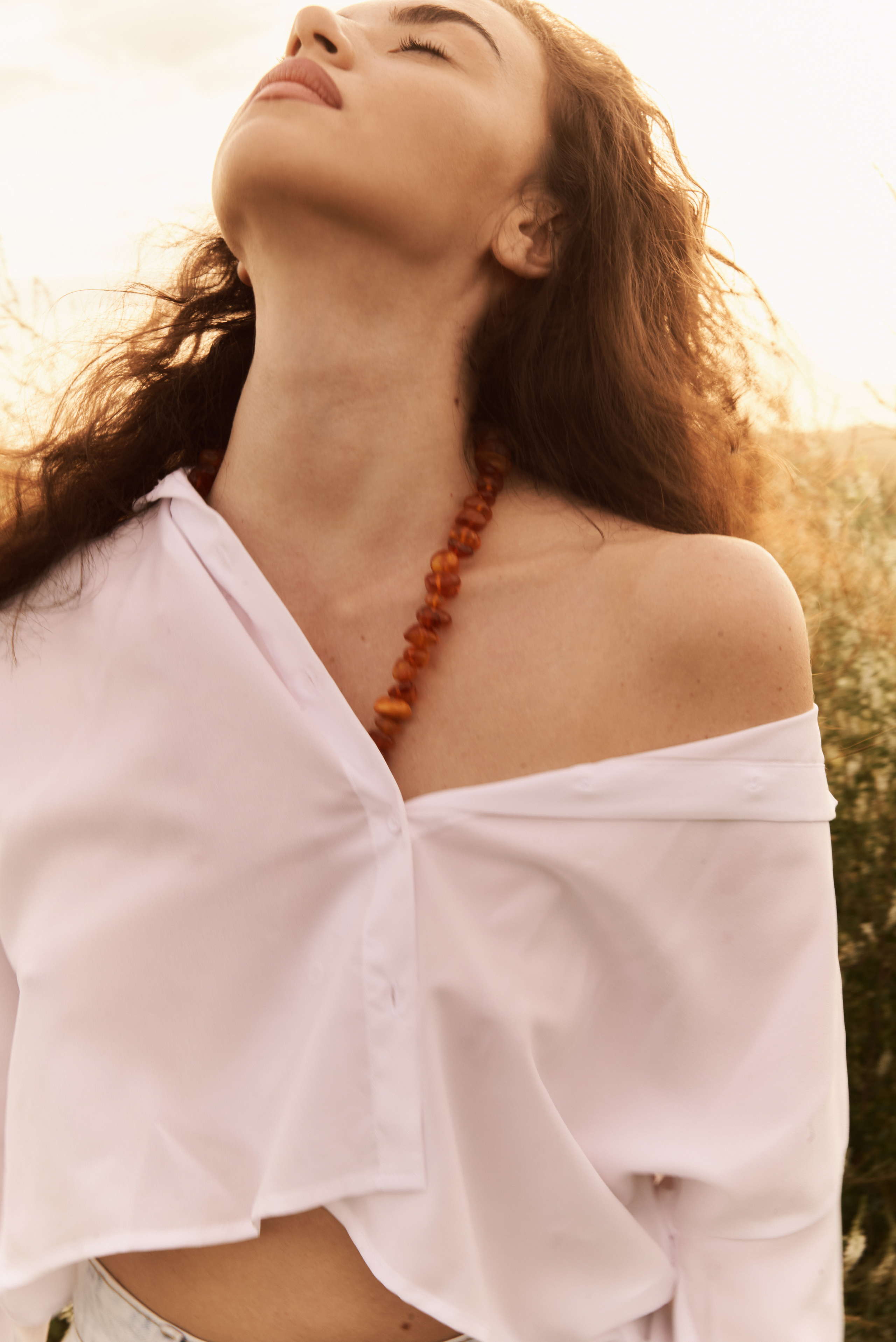 Юлия. Z H U R A V L E V