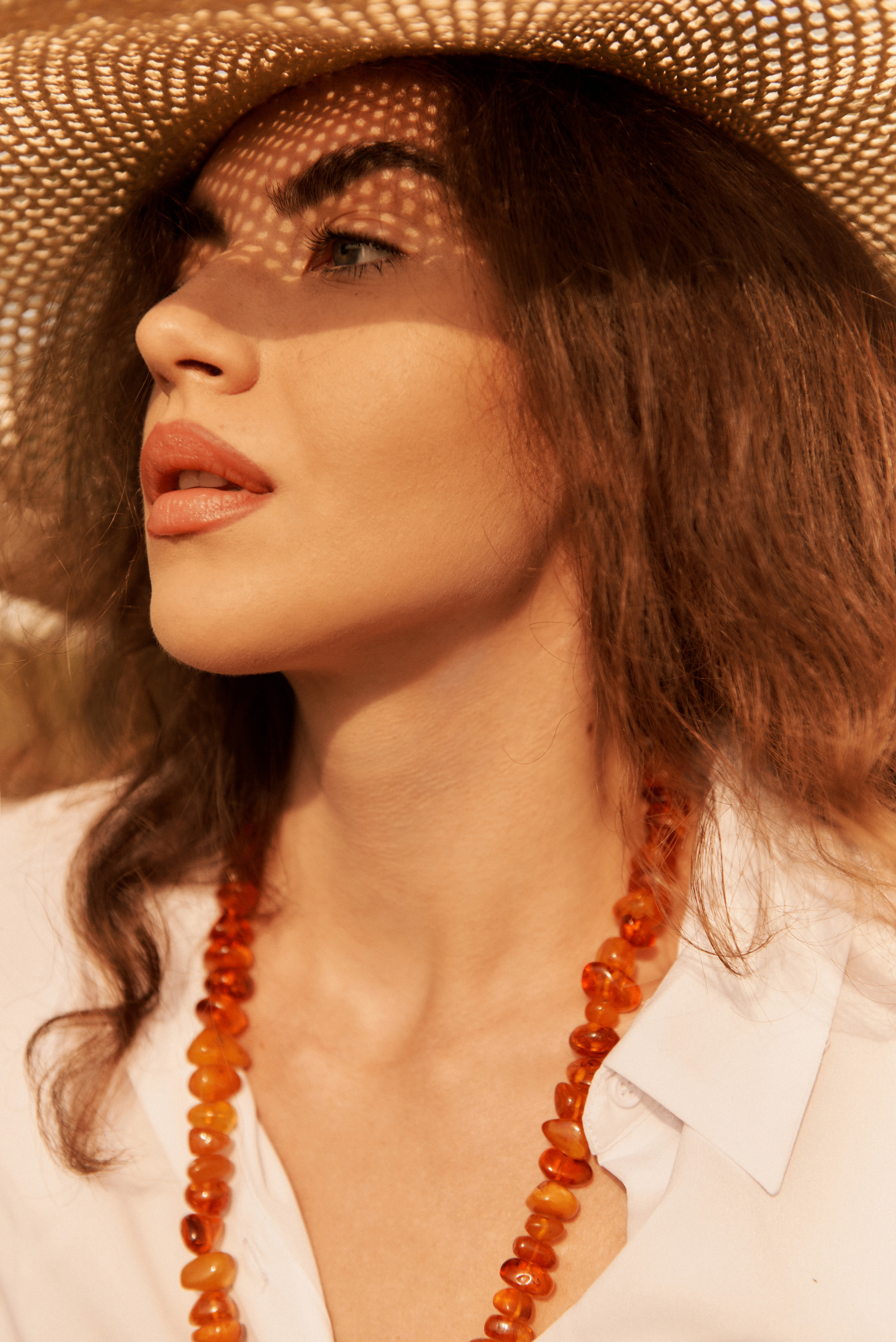 Юлия. Z H U R A V L E V