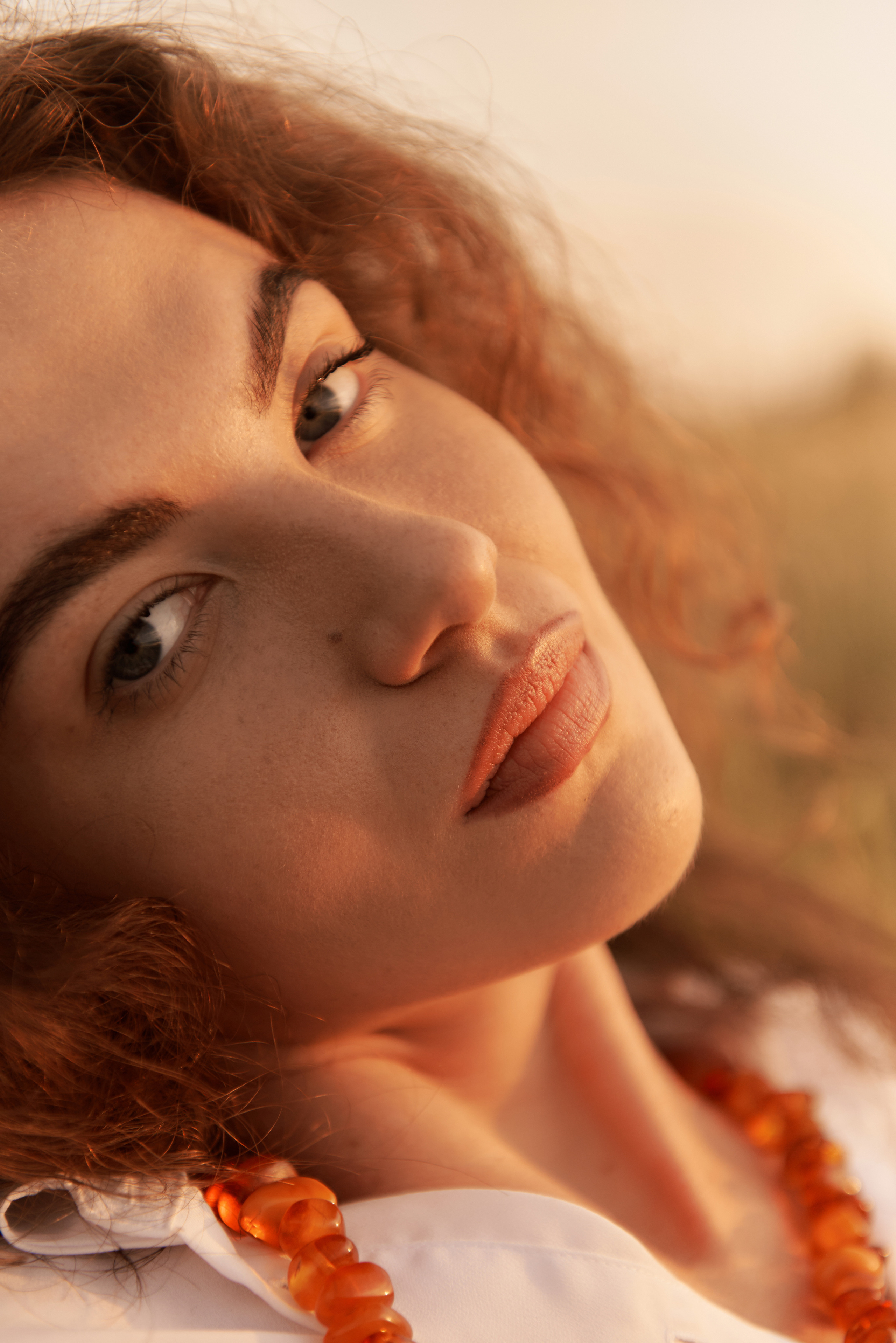 Юлия. Z H U R A V L E V