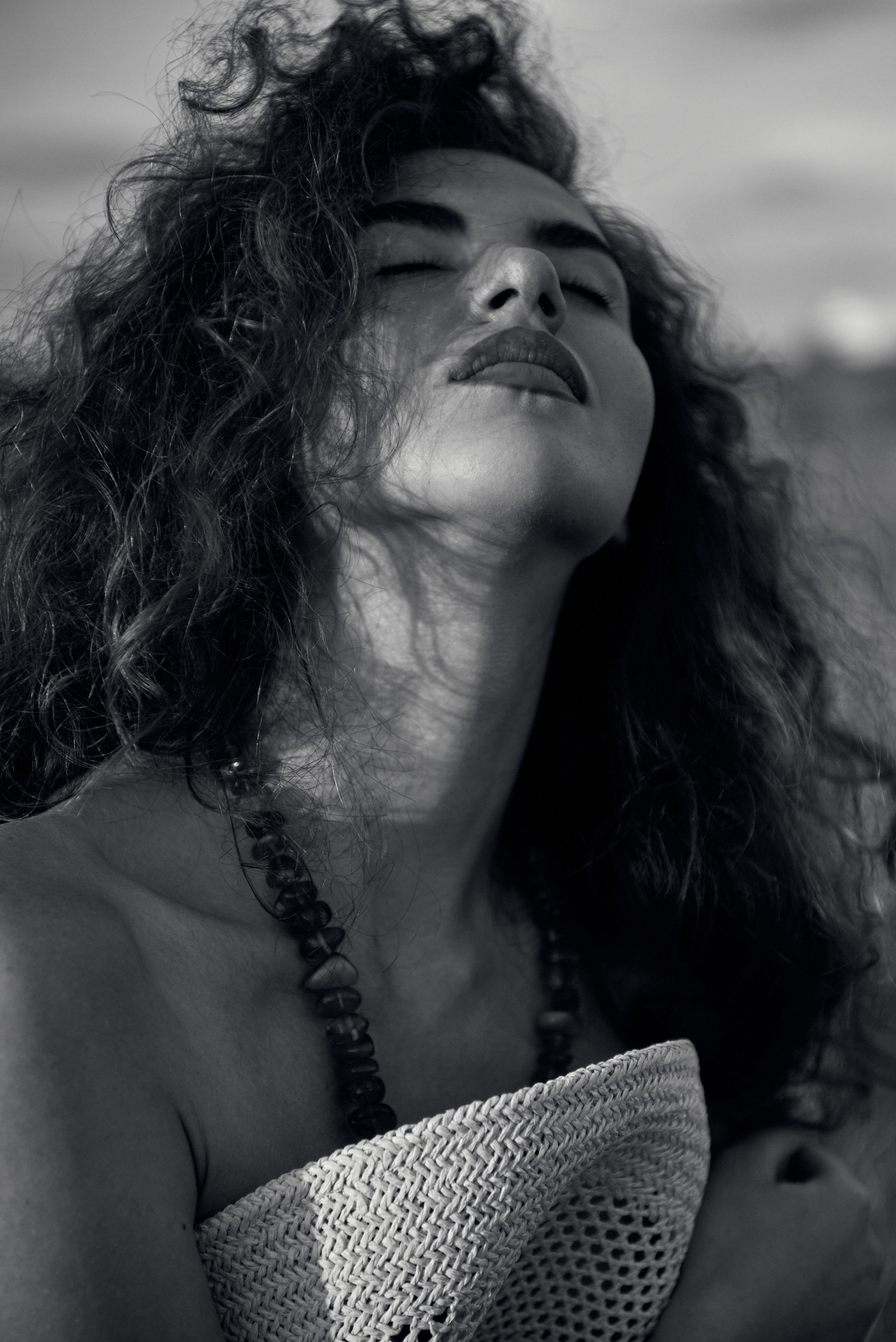 Юлия. Z H U R A V L E V