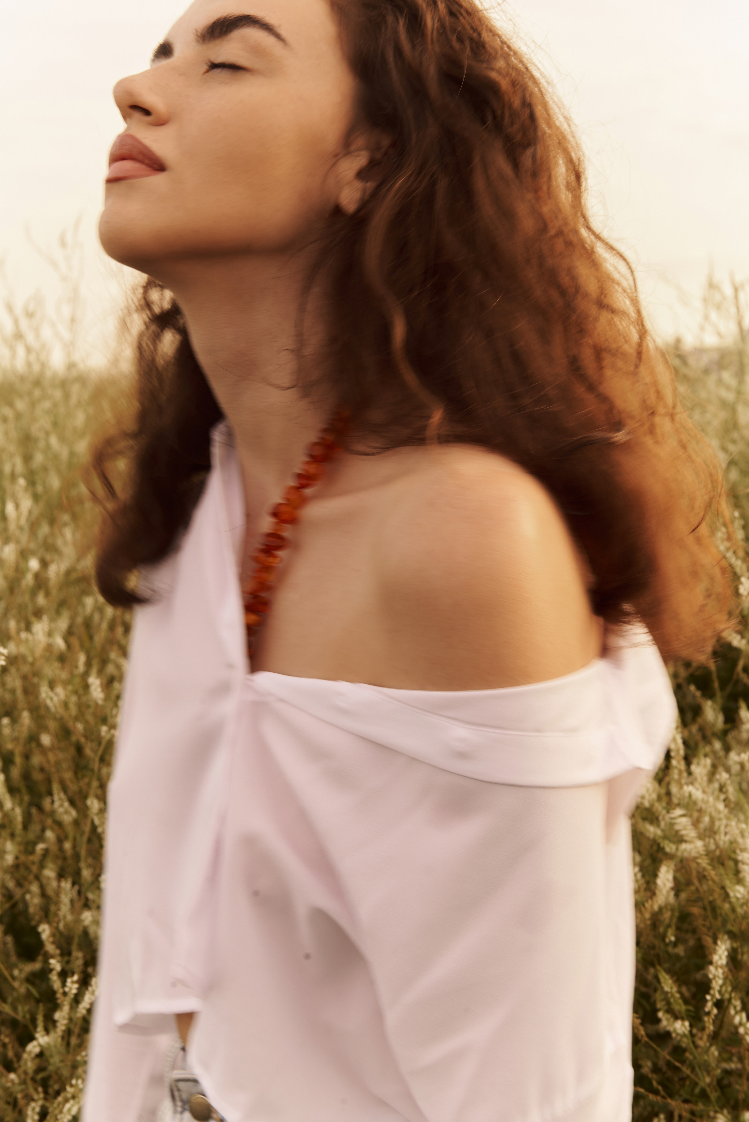 Юлия. Z H U R A V L E V