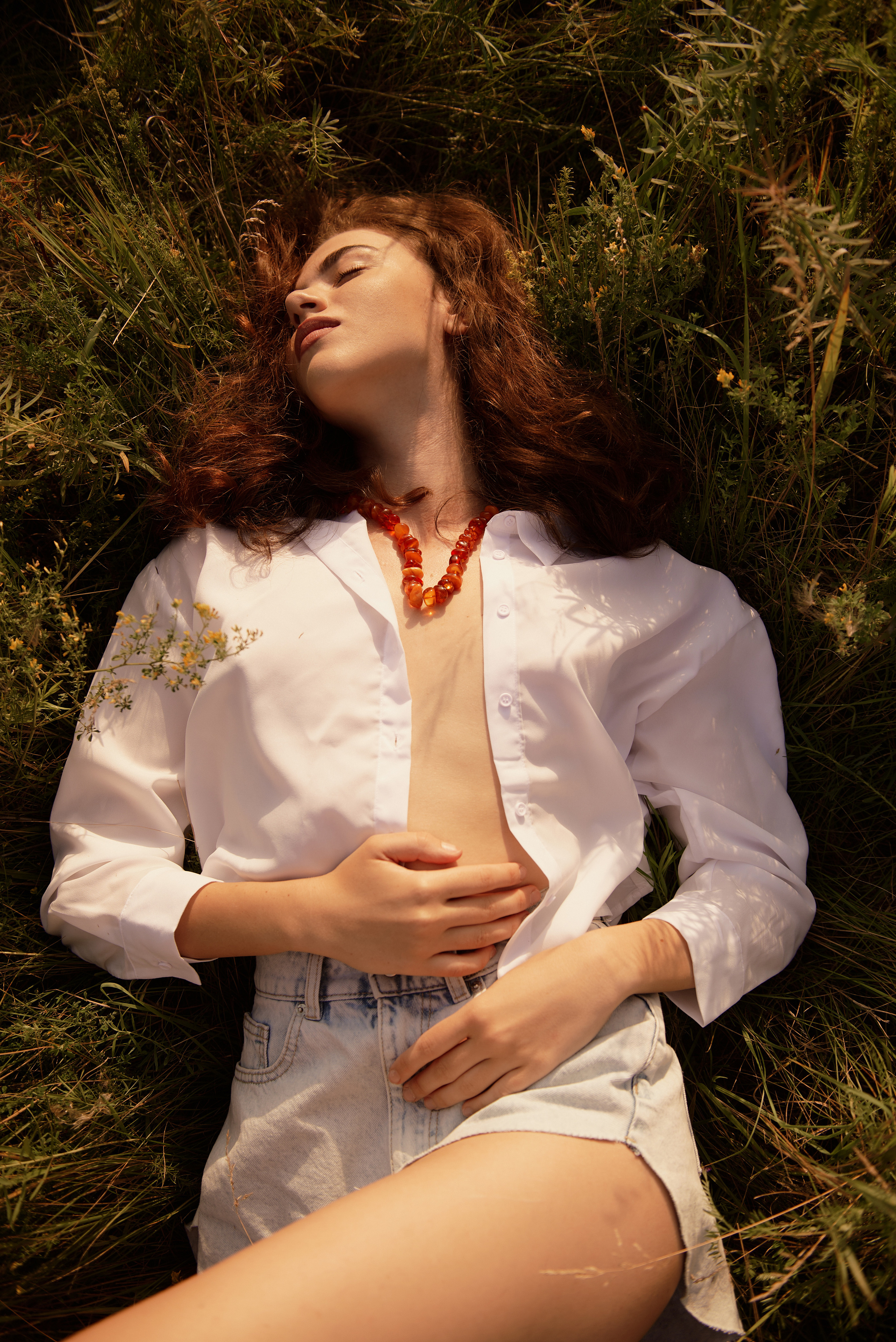 Юлия. Z H U R A V L E V