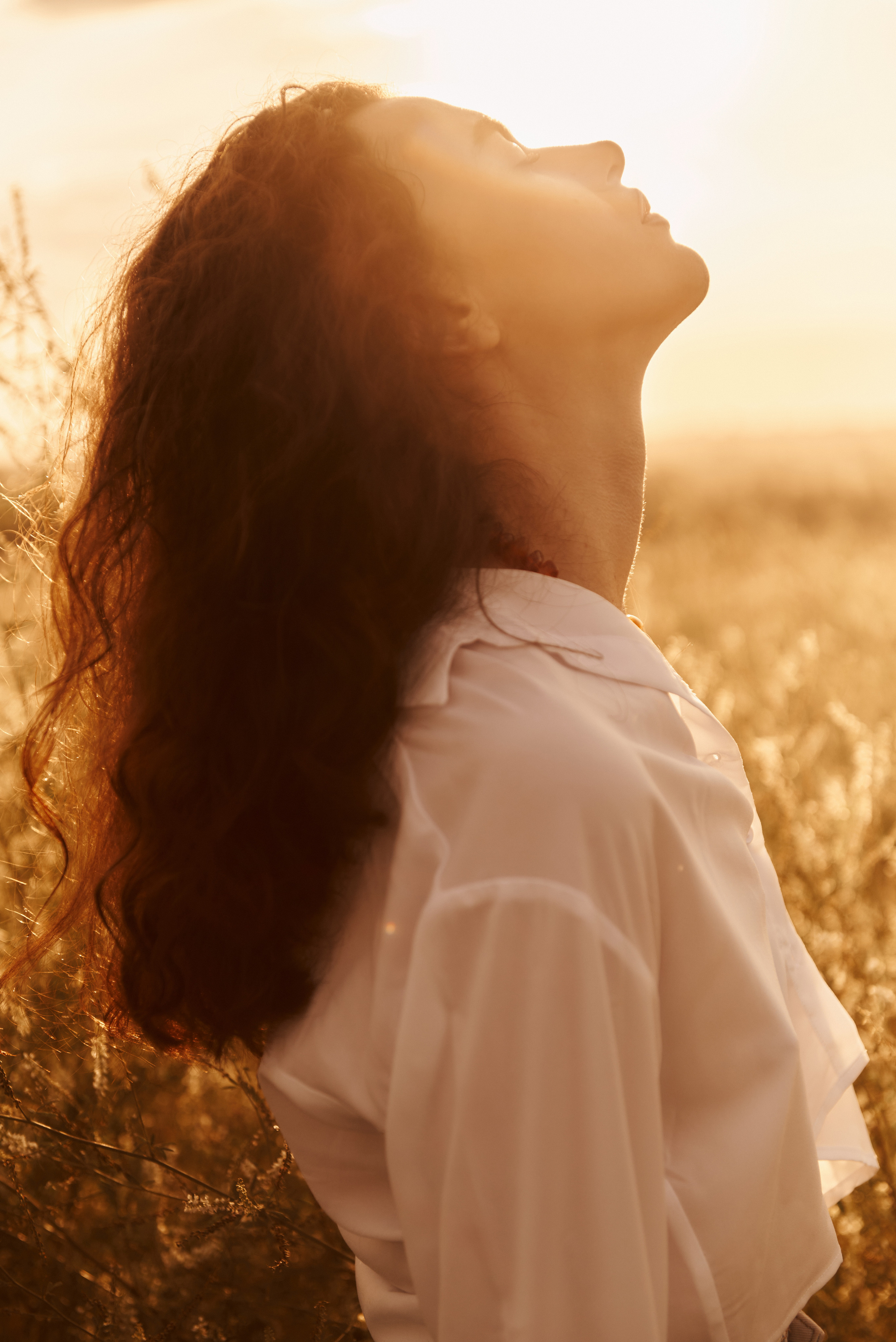 Юлия. Z H U R A V L E V