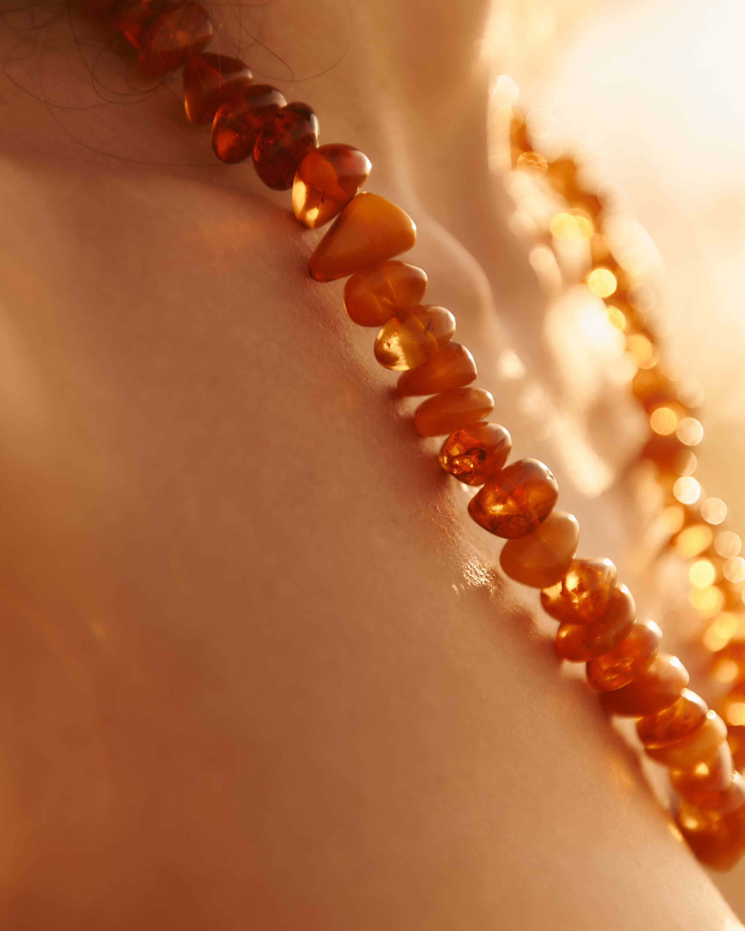 Юлия. Z H U R A V L E V