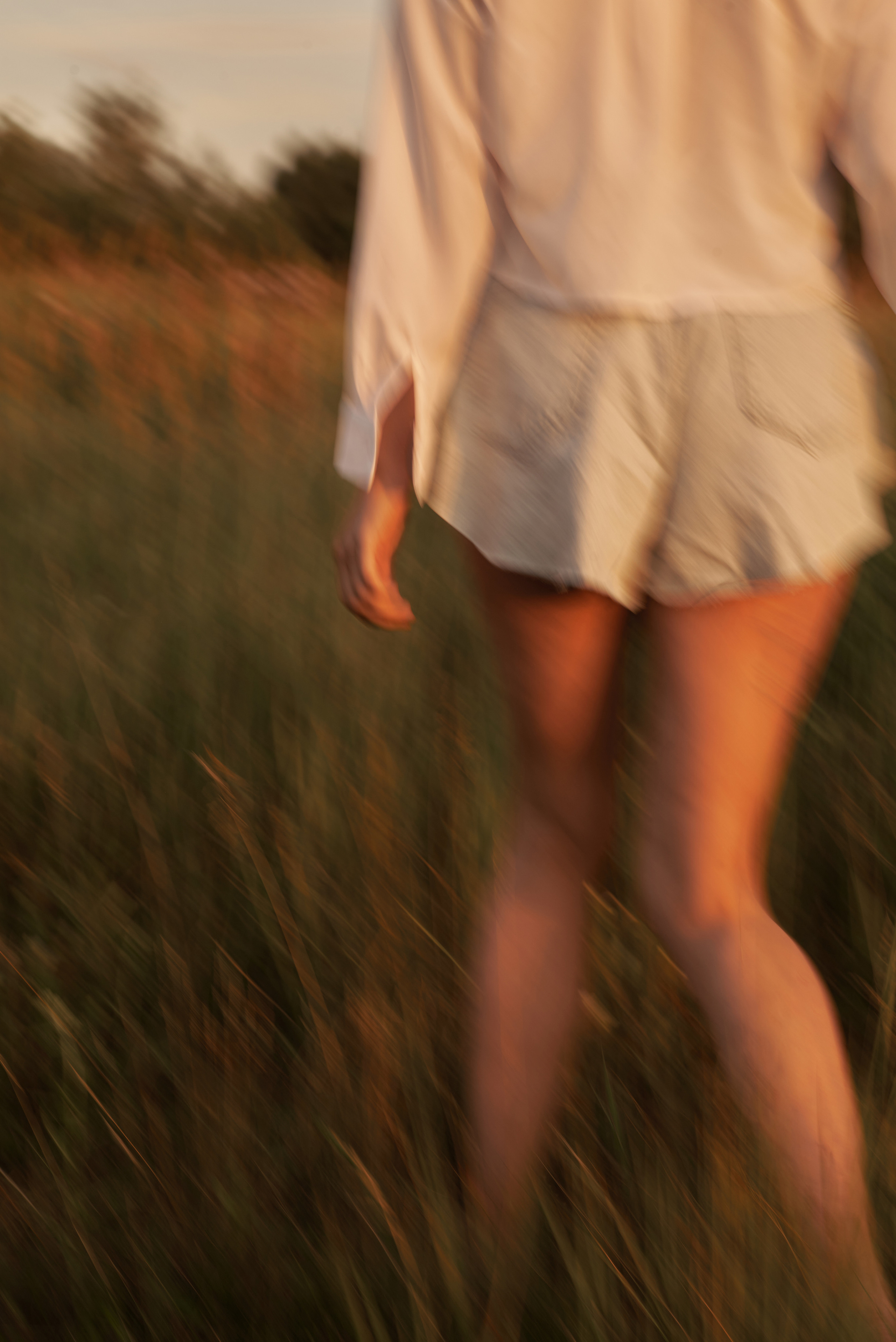 Юлия. Z H U R A V L E V