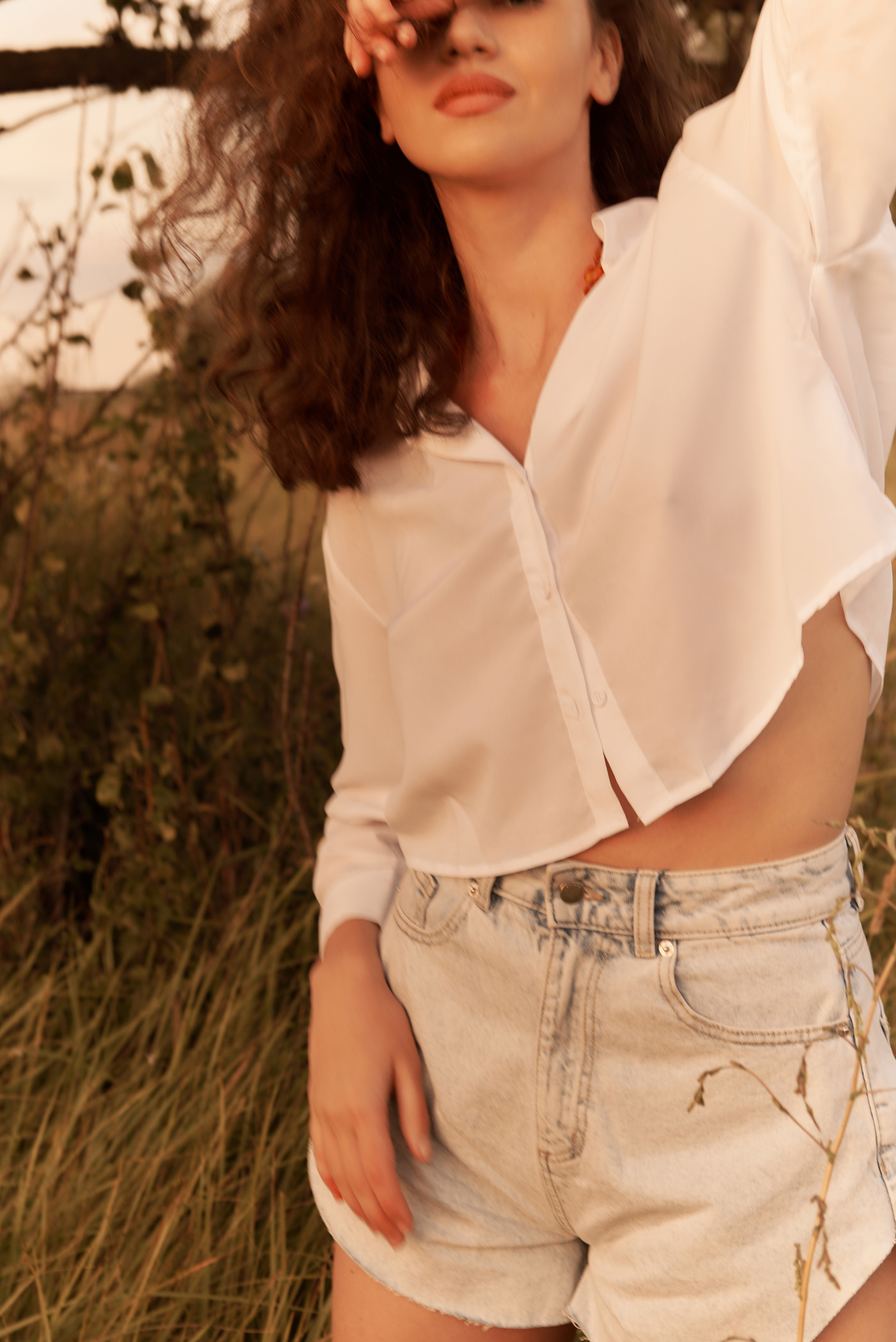 Юлия. Z H U R A V L E V