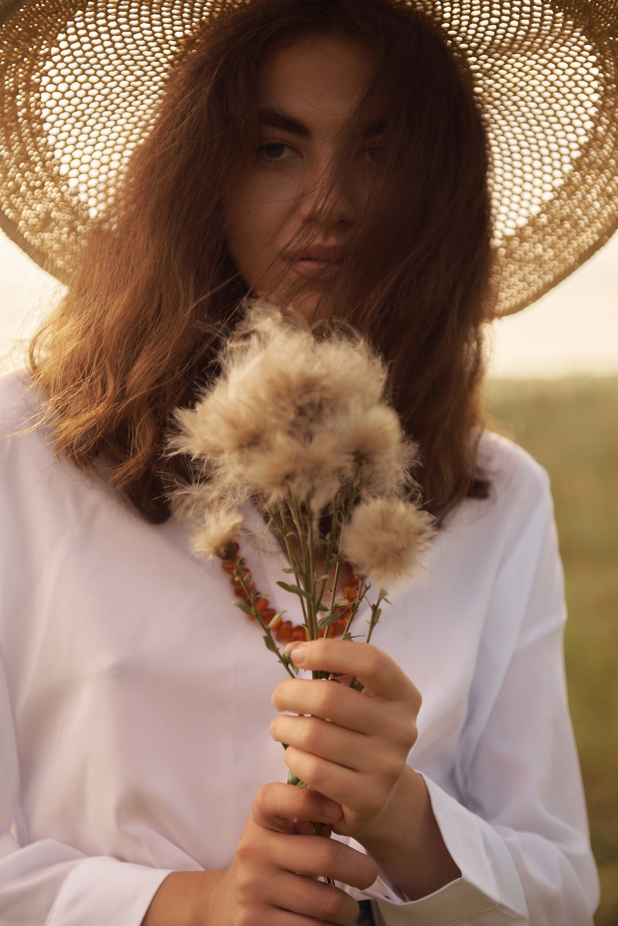 Юлия. Z H U R A V L E V