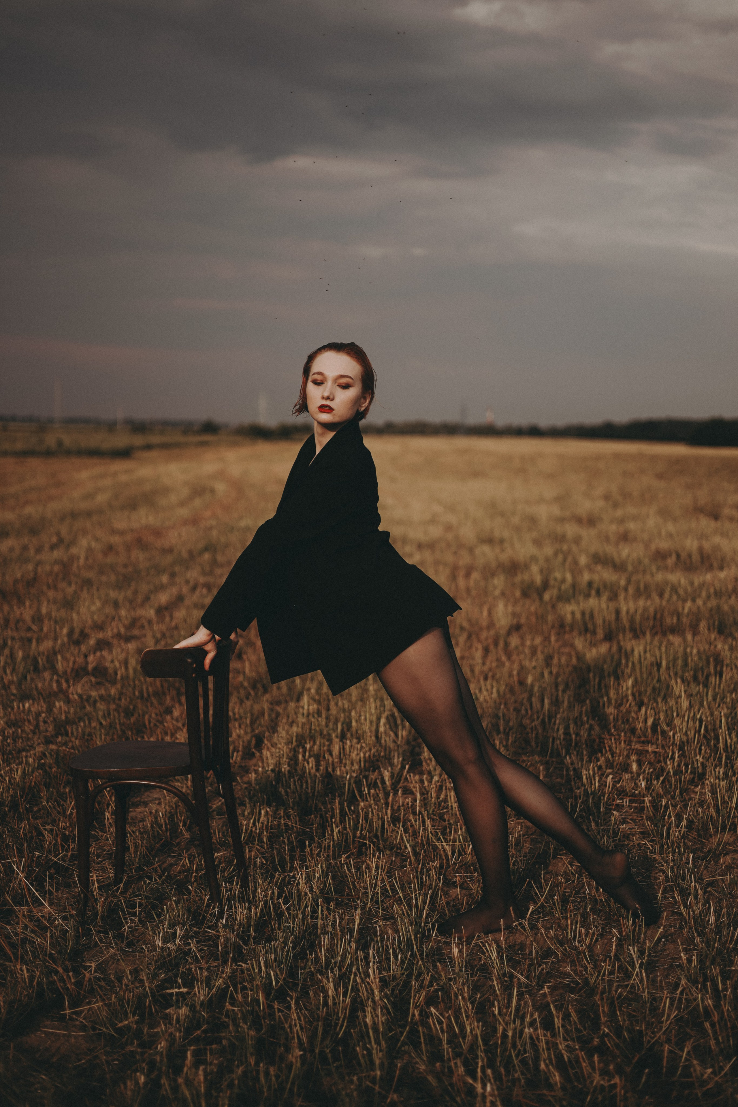 Дарья|Поле. Фотограф Мария Лаенко