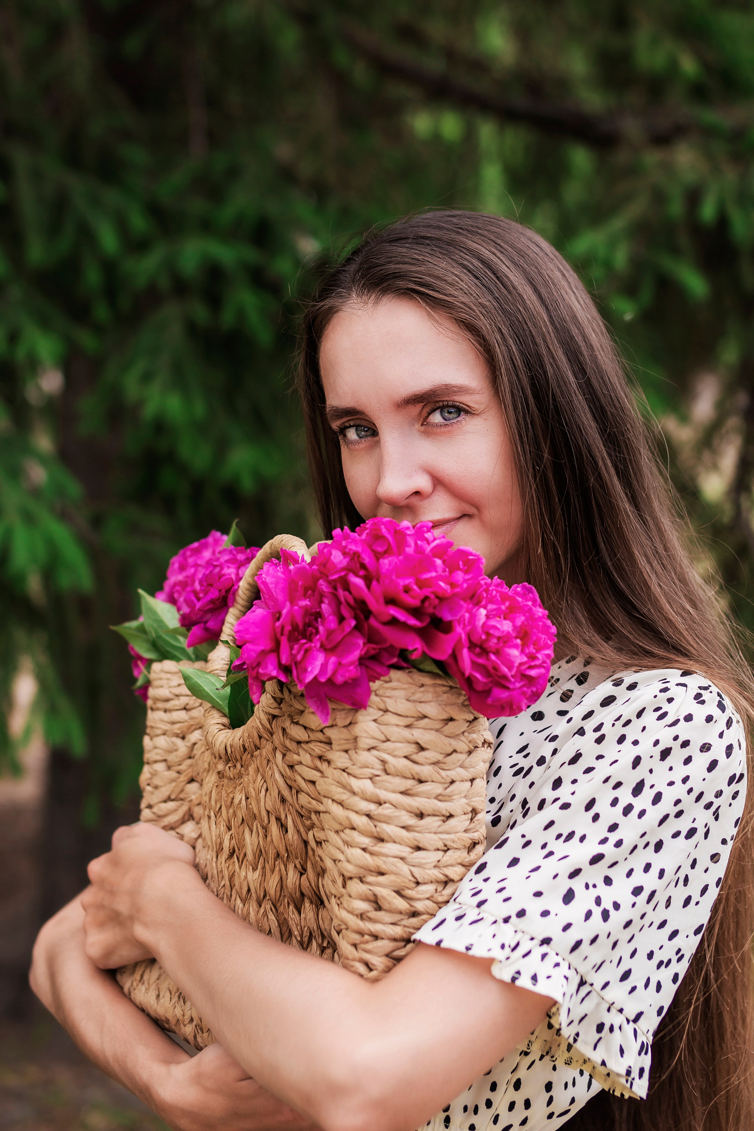 Фотосессия с пионами. Семейный фотограф в Саратове