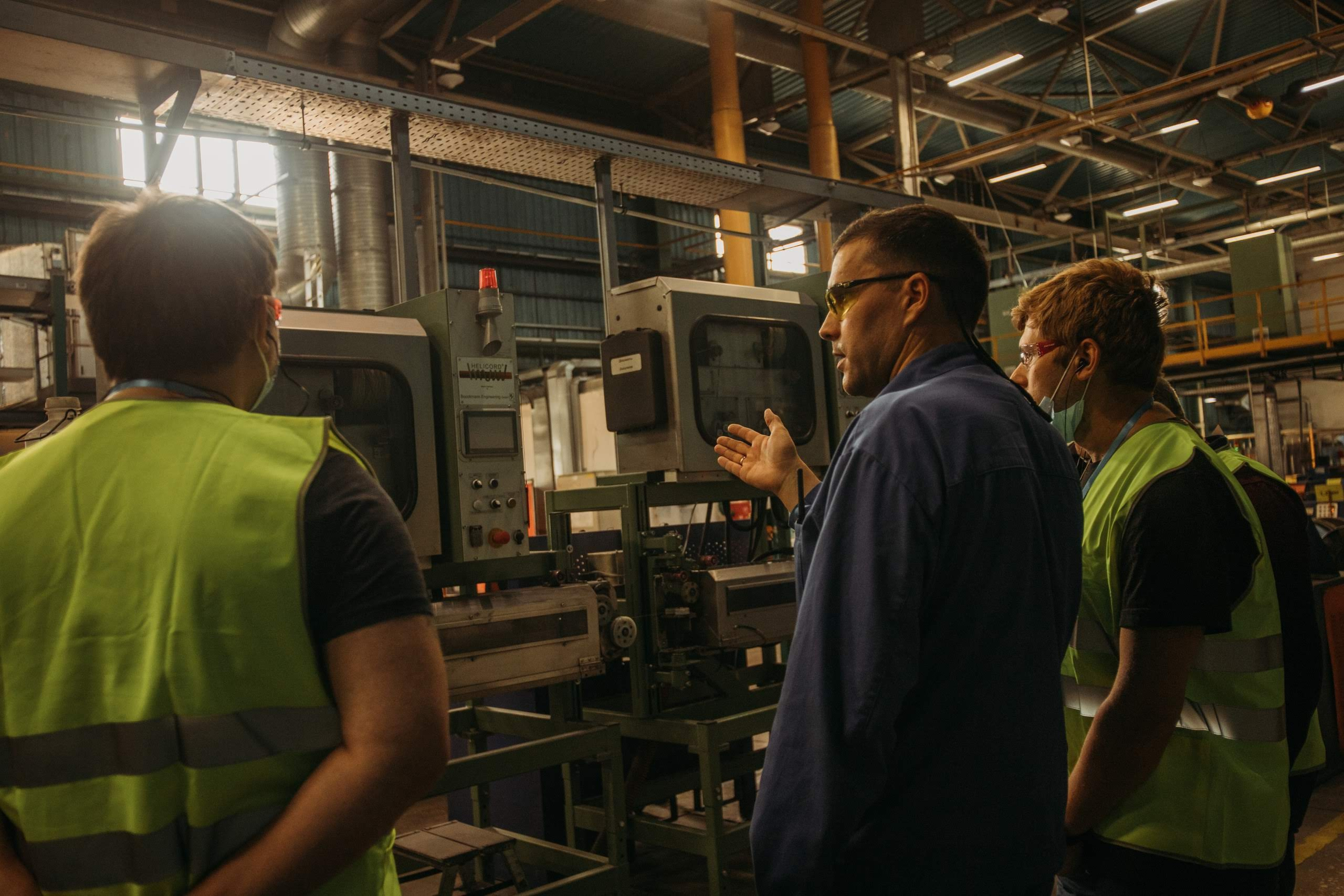 Съмка на заводе (те кадры, которые разрешили показать). Венера Гайн. Репортажный фотограф  Тюмень. Обучение фотографии с 0