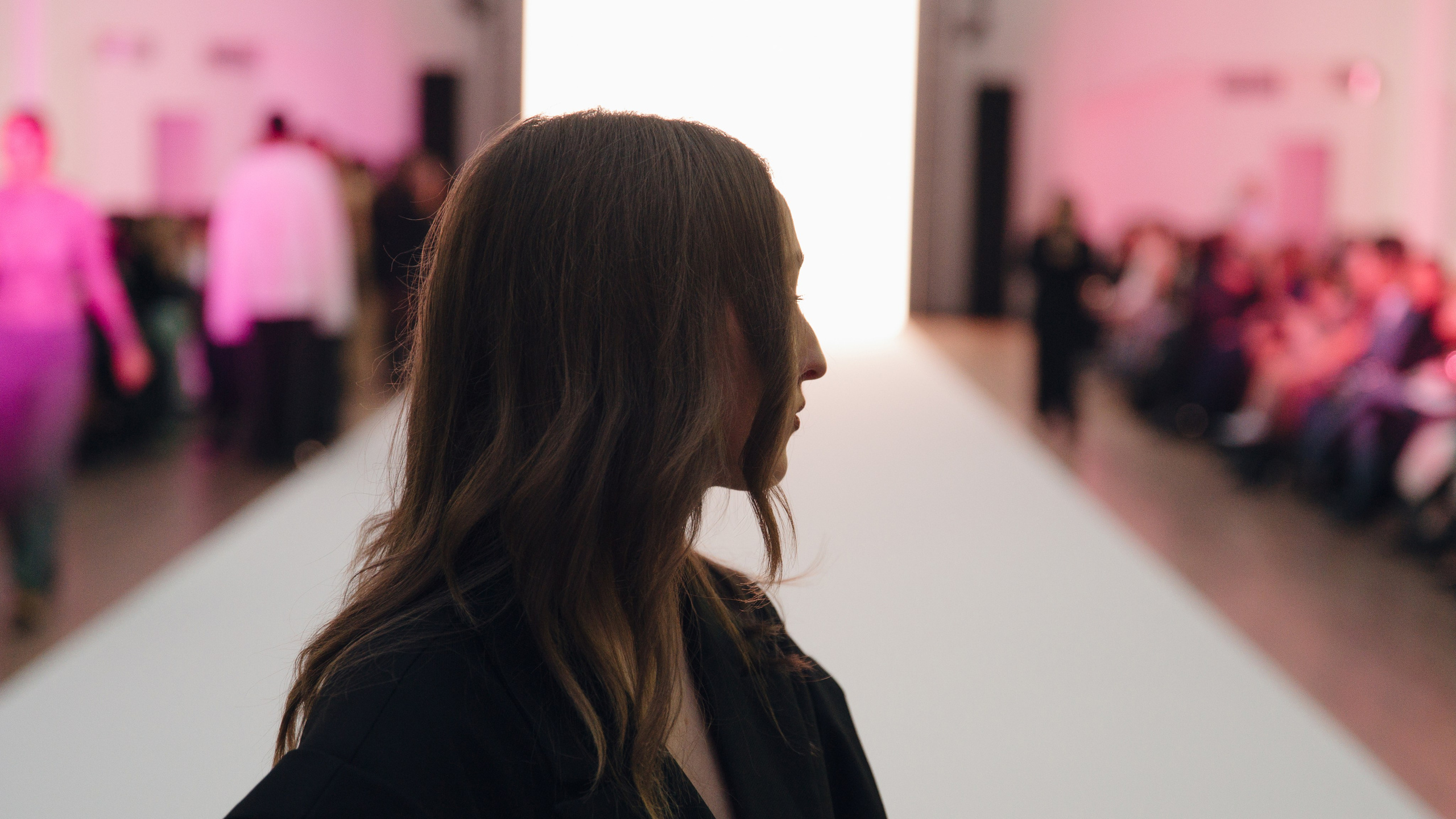 Бекстейдж показа «Новые Имена» собака.ru|ДЛТ. Портретный и репортажный фотограф в Санкт-Петербурге