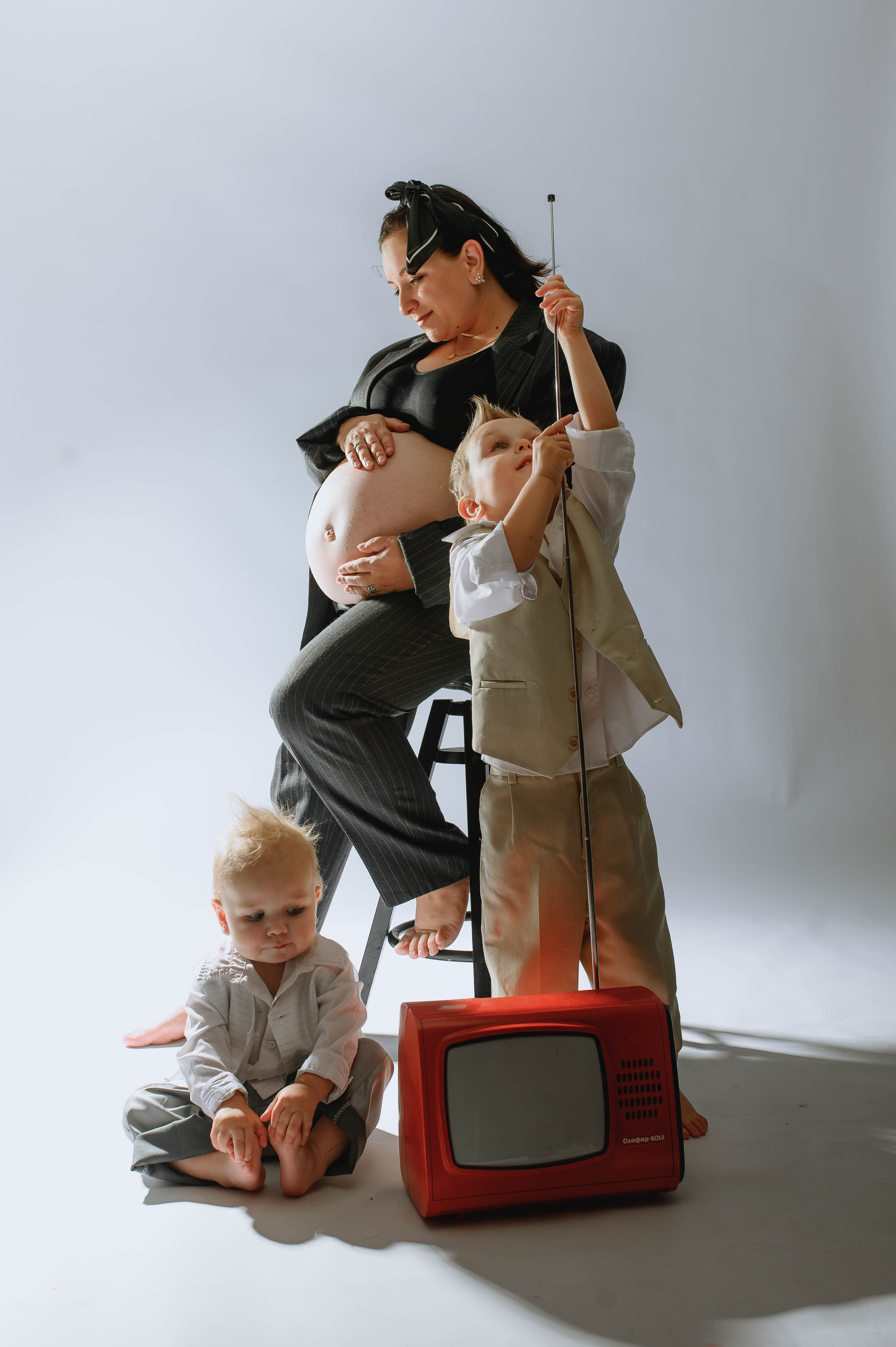 Вика с мальчиками. Фотограф Котова Валентина