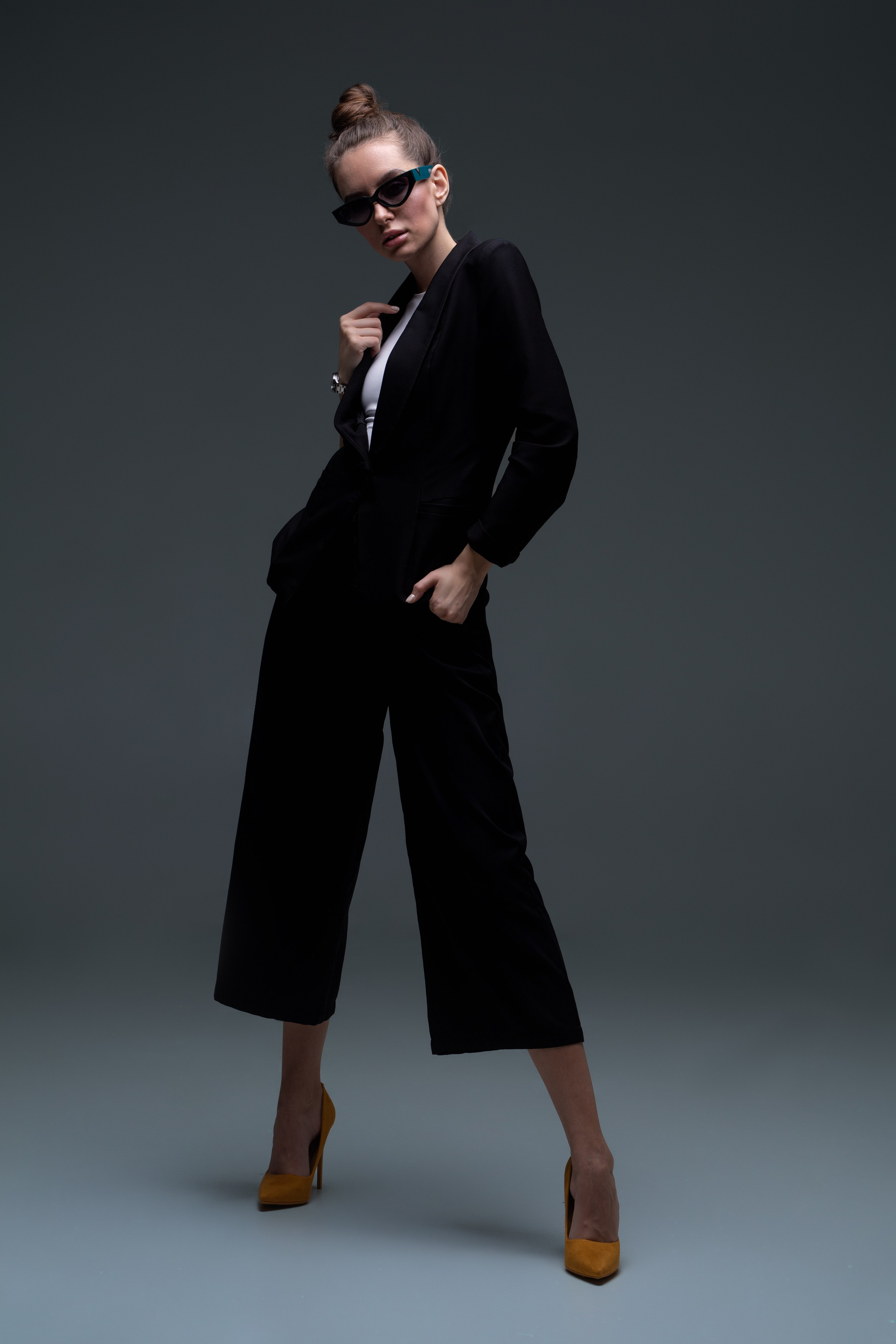 Студийная съемка с Дариной на циклораме в формате для «себя»