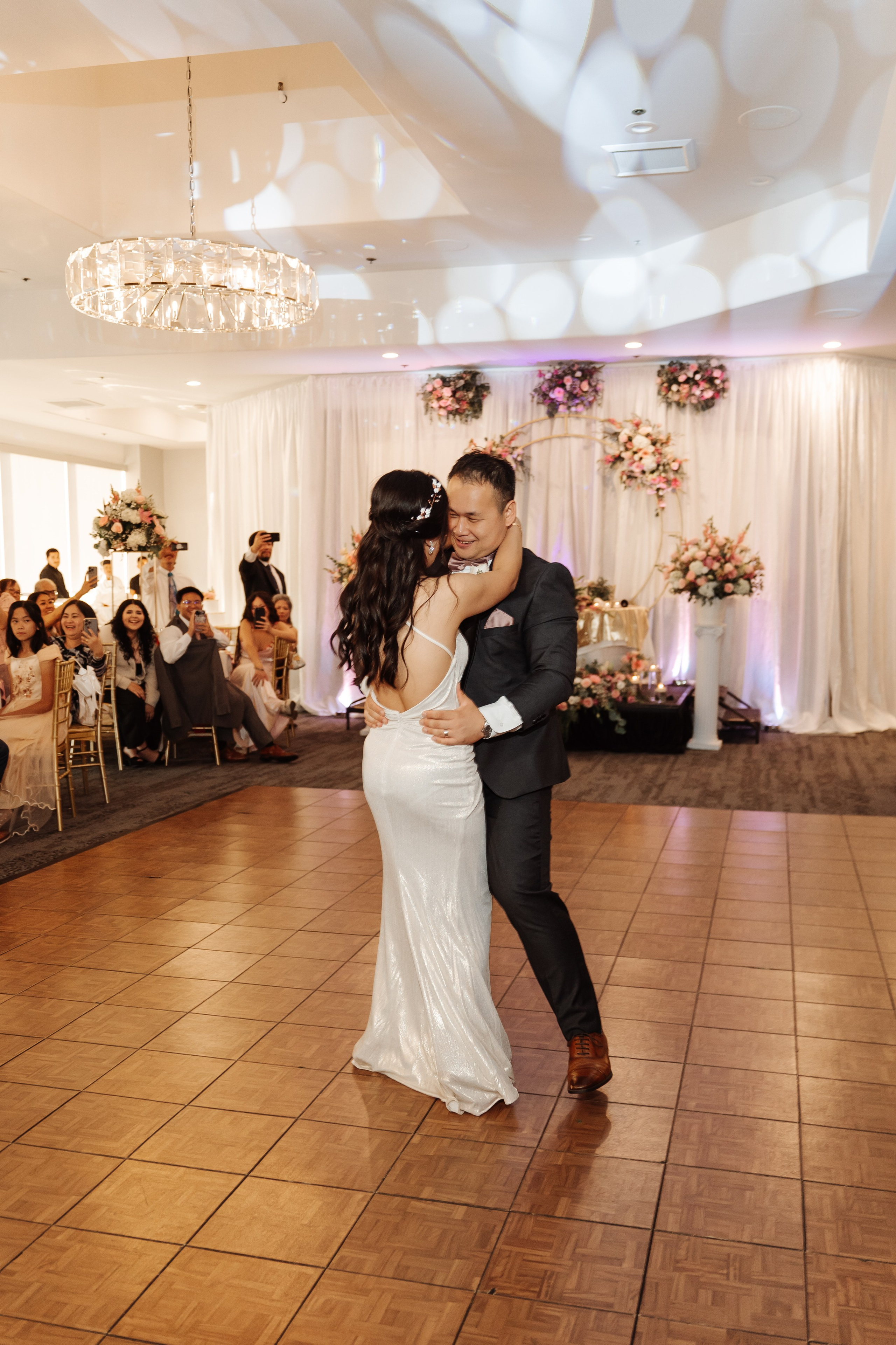 2025-08-16_AndreaChristopher. Ретушер Зенькевич Света