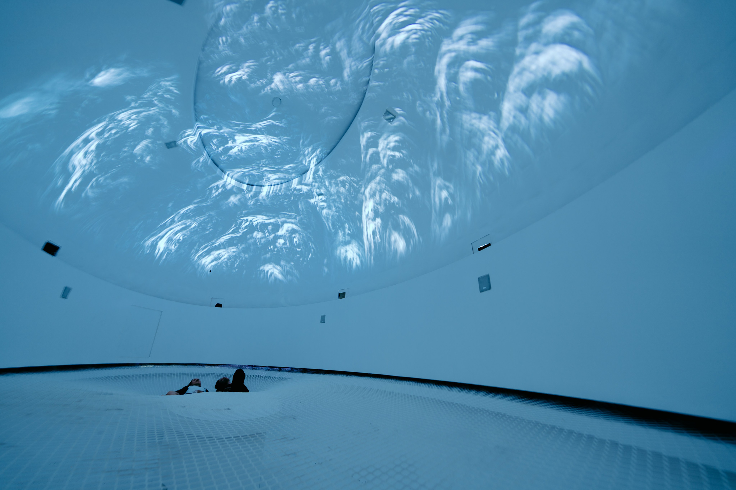 Outline 2024. @tomrus: Рустам Шагиморданов — фотограф