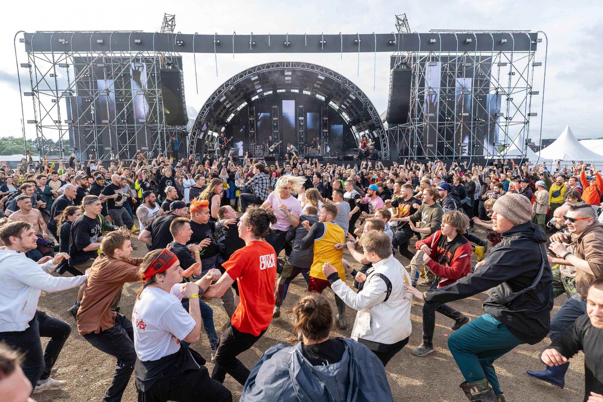 Фотографии музыкального фестиваля Дикая Мята 2025. Фотограф Николай Прокофьев модельные тесты в Москве