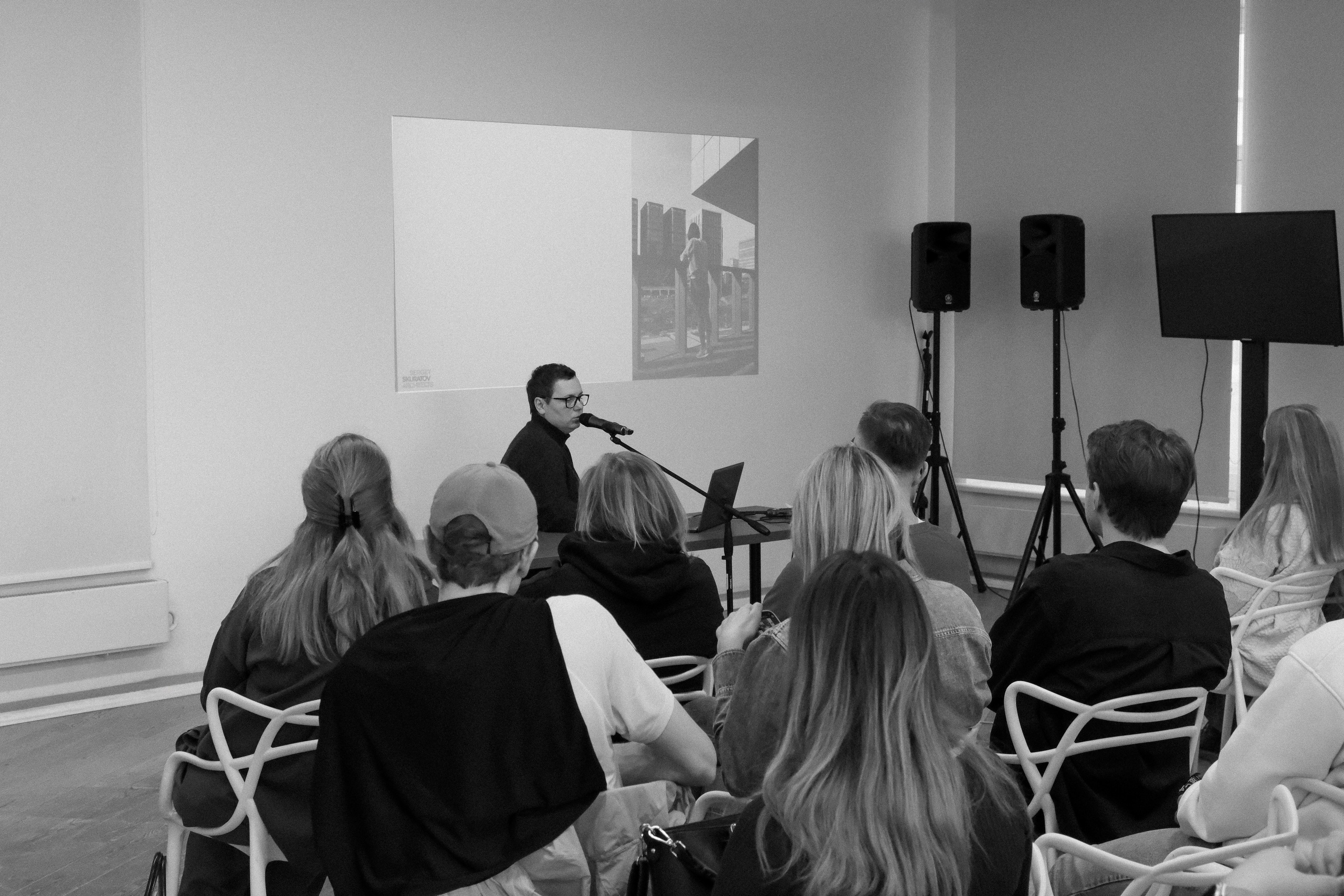 Прогулка с архитектором на диване: жилой комплекс «Садовые кварталы». Михаил Мулач | Архитектурный фотограф