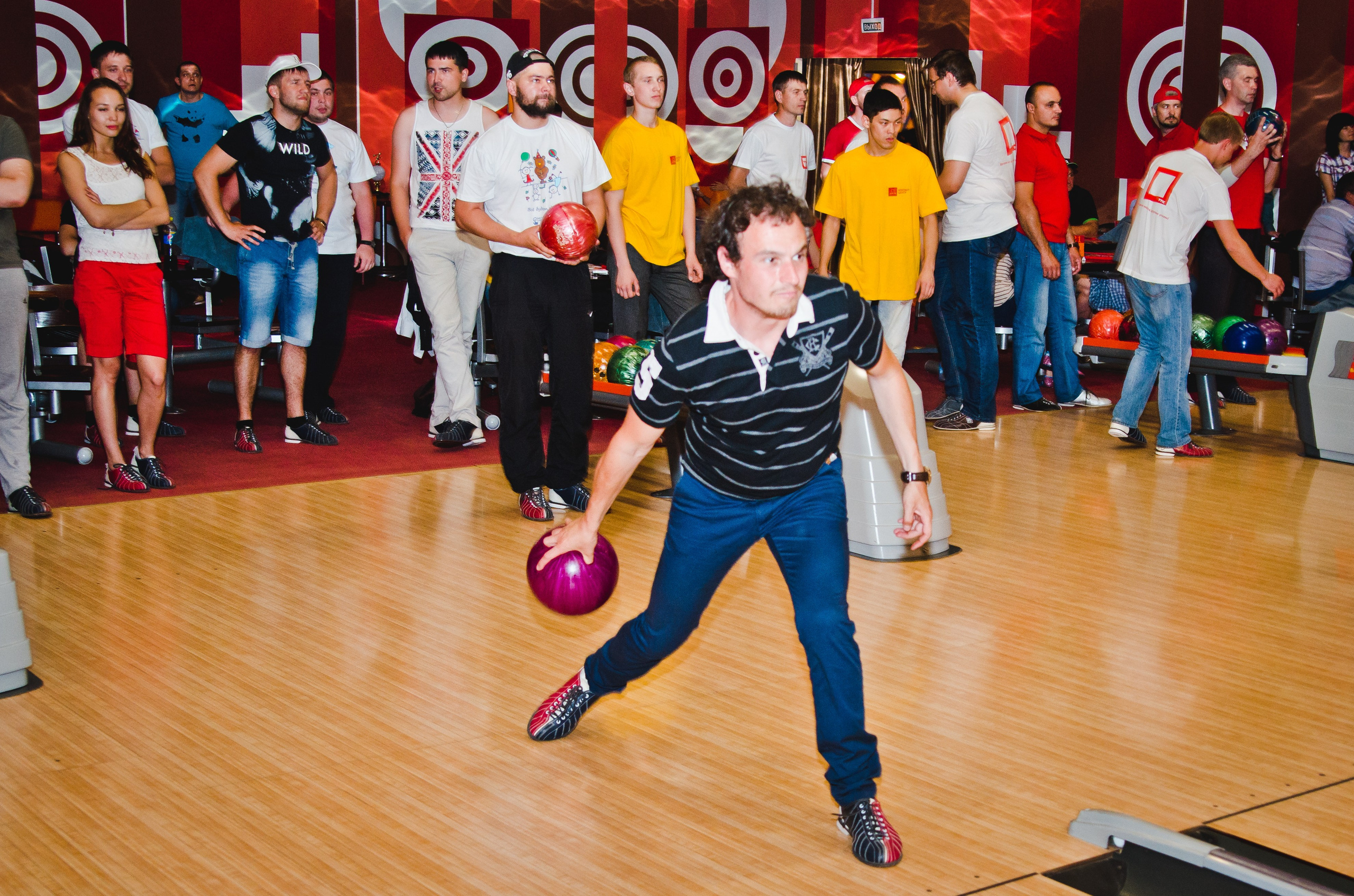 Копоратив.МТС-Теле2-Ростелеком.Боулинг. Свадебный и семейный фотограф Денис Лукьянов в Краснодаре, Краснодарском крае и Республике Крым