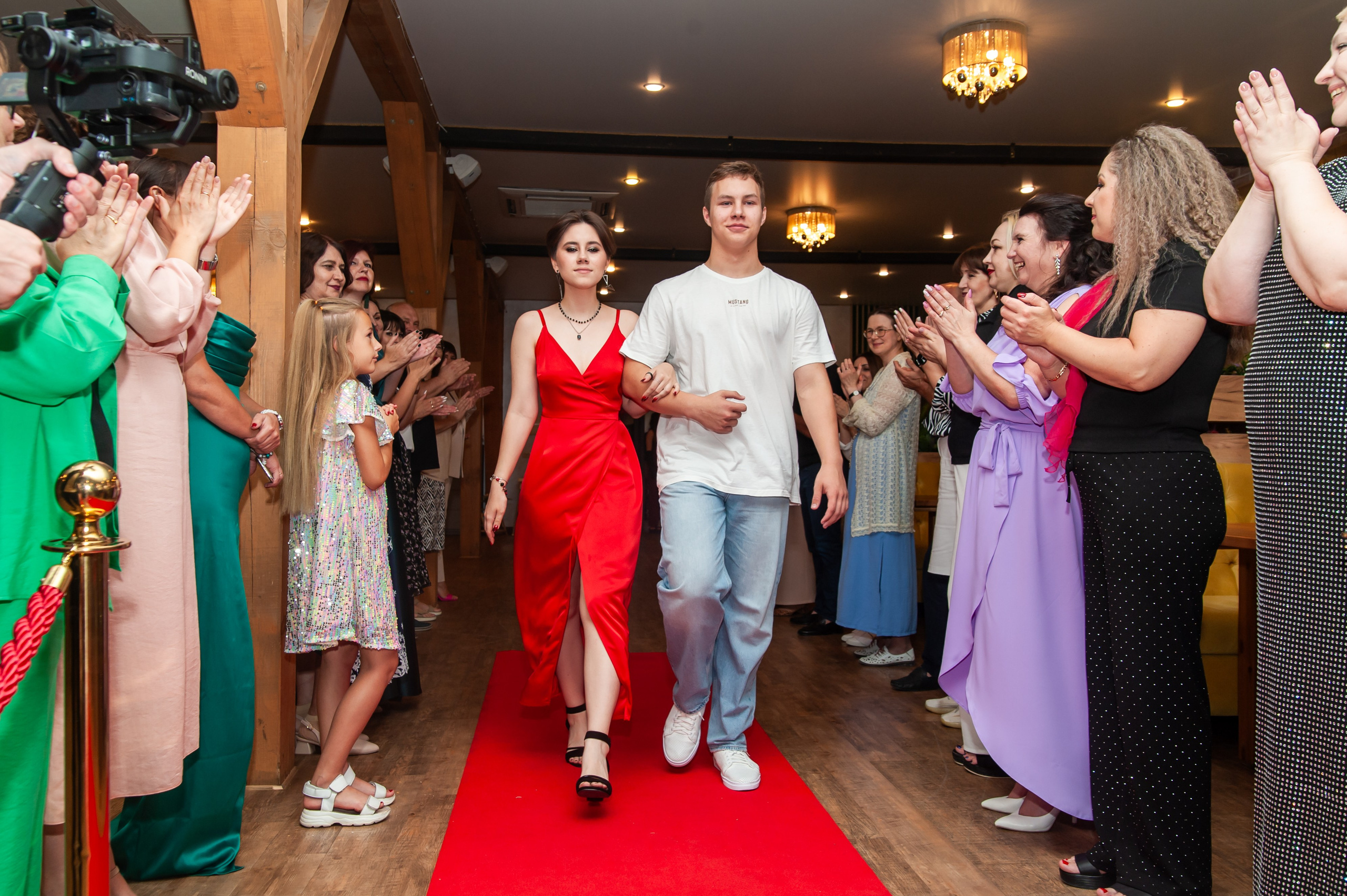 Выпускной МАОУ СОШ № 17 им. Эдуарда Есаяна. Свадебный и семейный фотограф Денис Лукьянов в Краснодаре, Краснодарском крае и Республике Крым