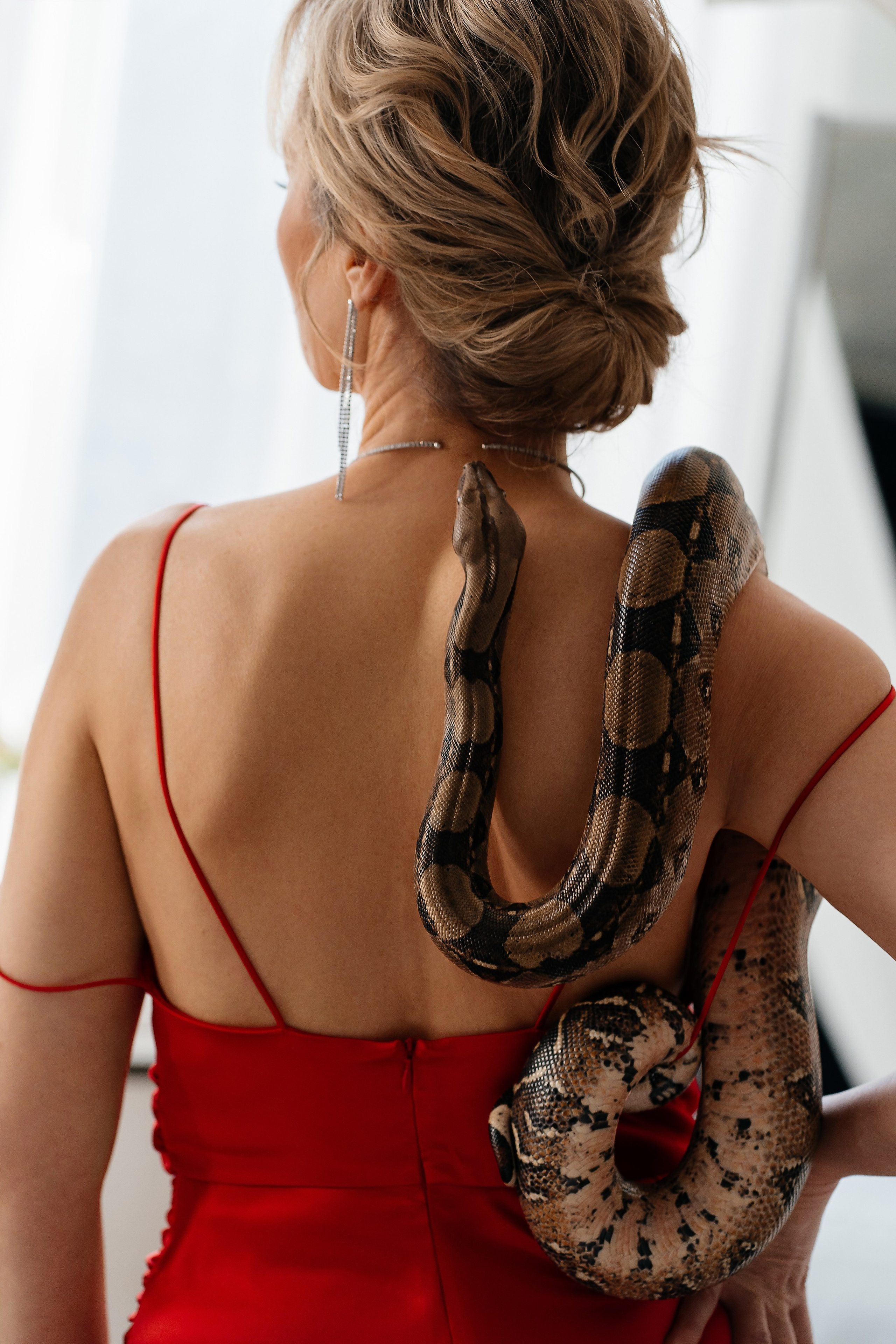 Виктория со змеей. Фотограф Ларионова Надежда|Ставрополь