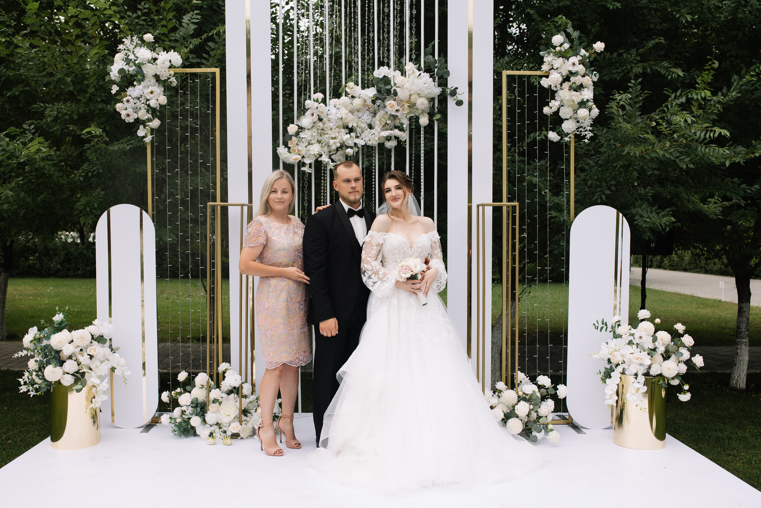 Данил и Елена. Свадебный фотограф и видеограф в Омске — Виталий и Алёна Орлянд