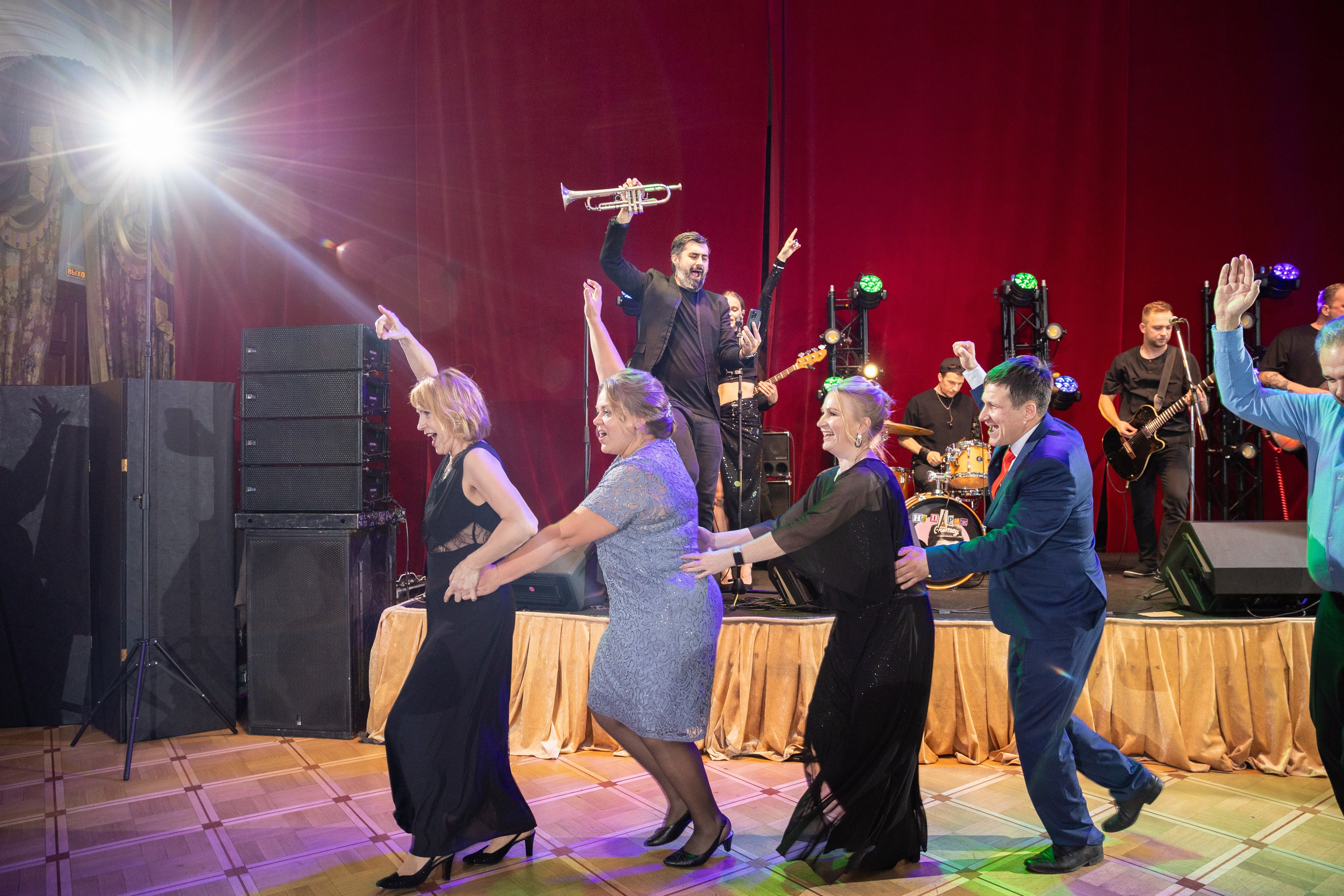 Новогодний корпоратив компании Интратул. Фотограф на корпоратив Спб / Москва