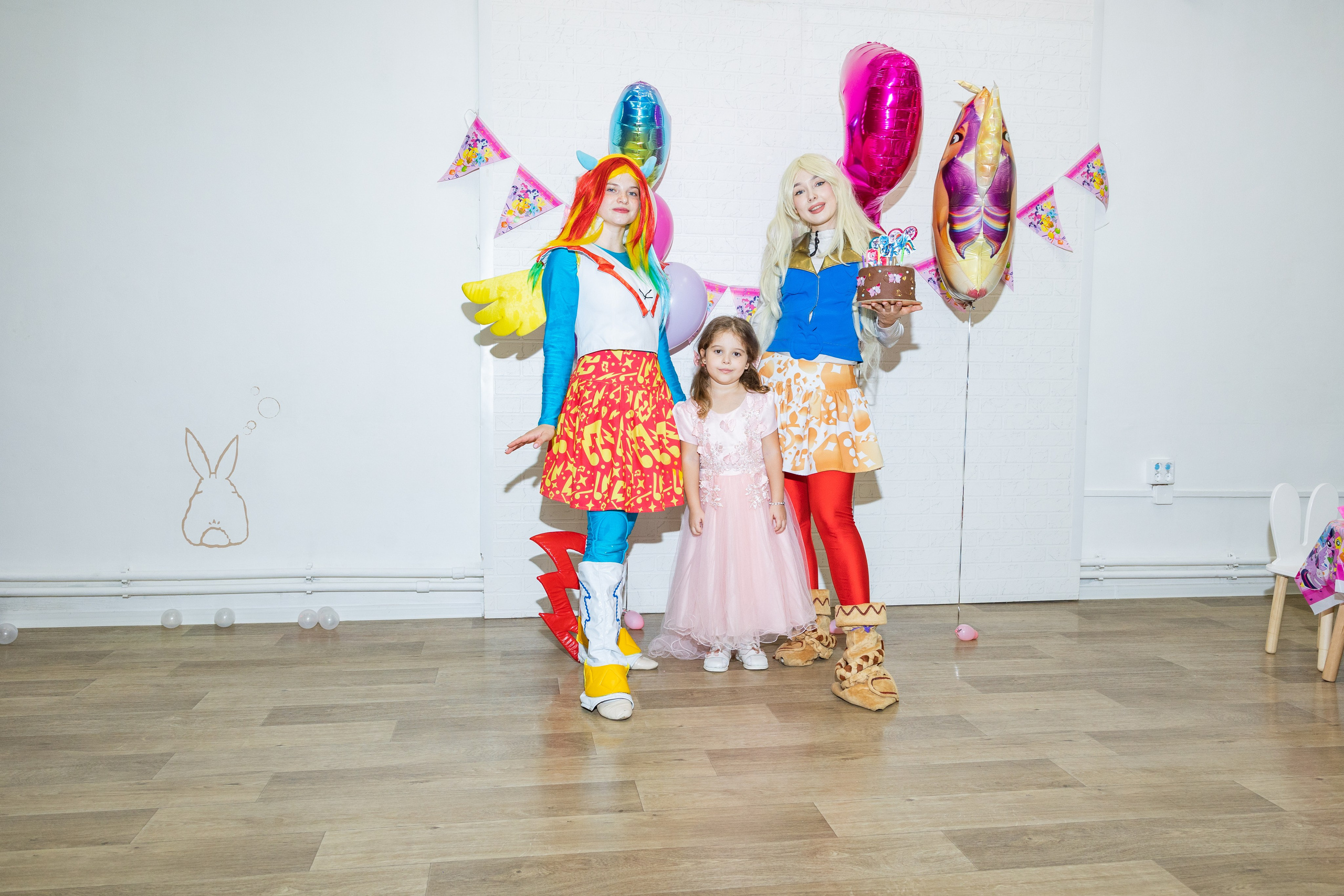 День Рождение Есении в Rabbit Holl. Выпускные альбомы во Владивостоке