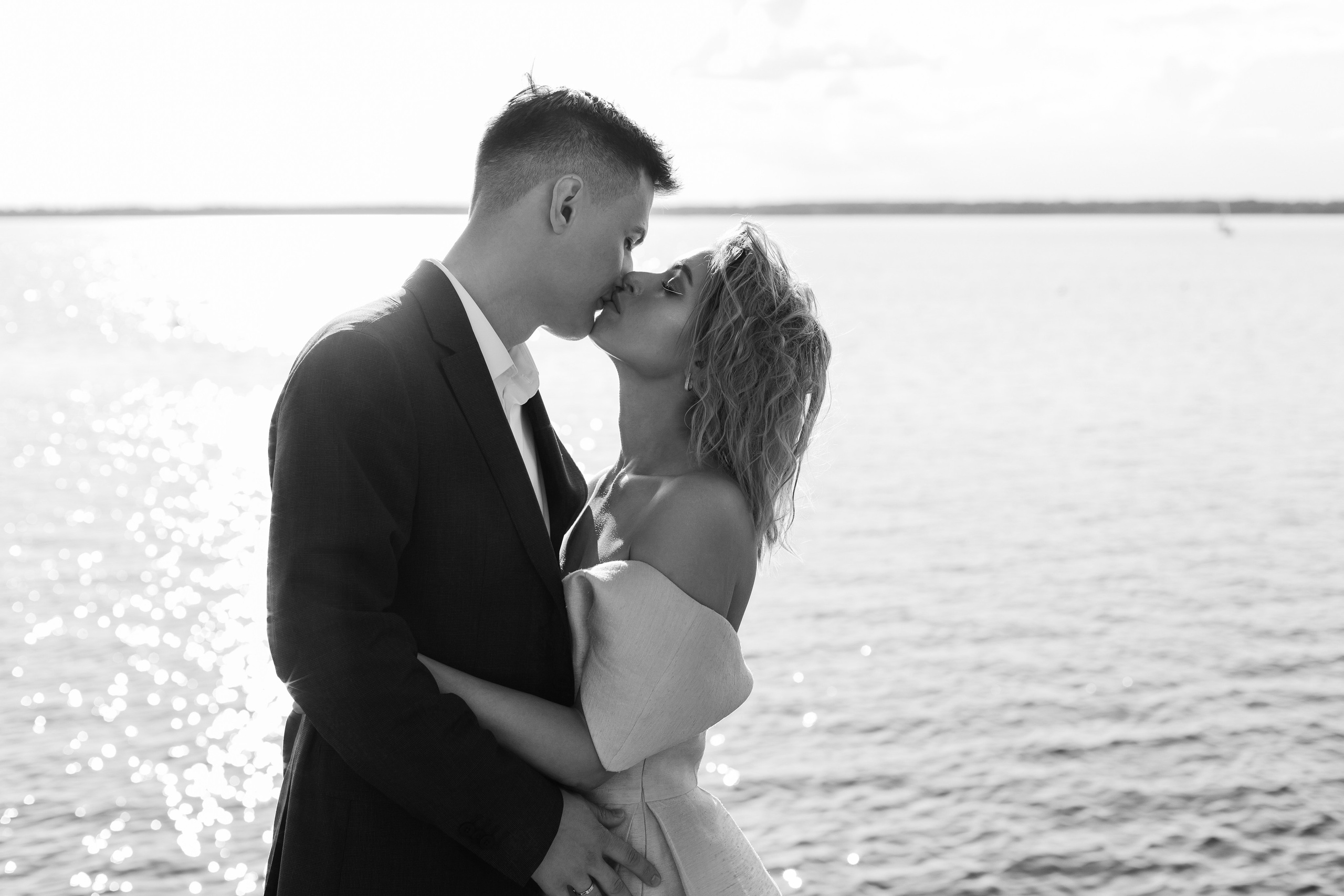 Свадьба для двоих с прогулкой в Выборге. Свадебный фотограф в Санкт-Петербурге Вика Стукачева