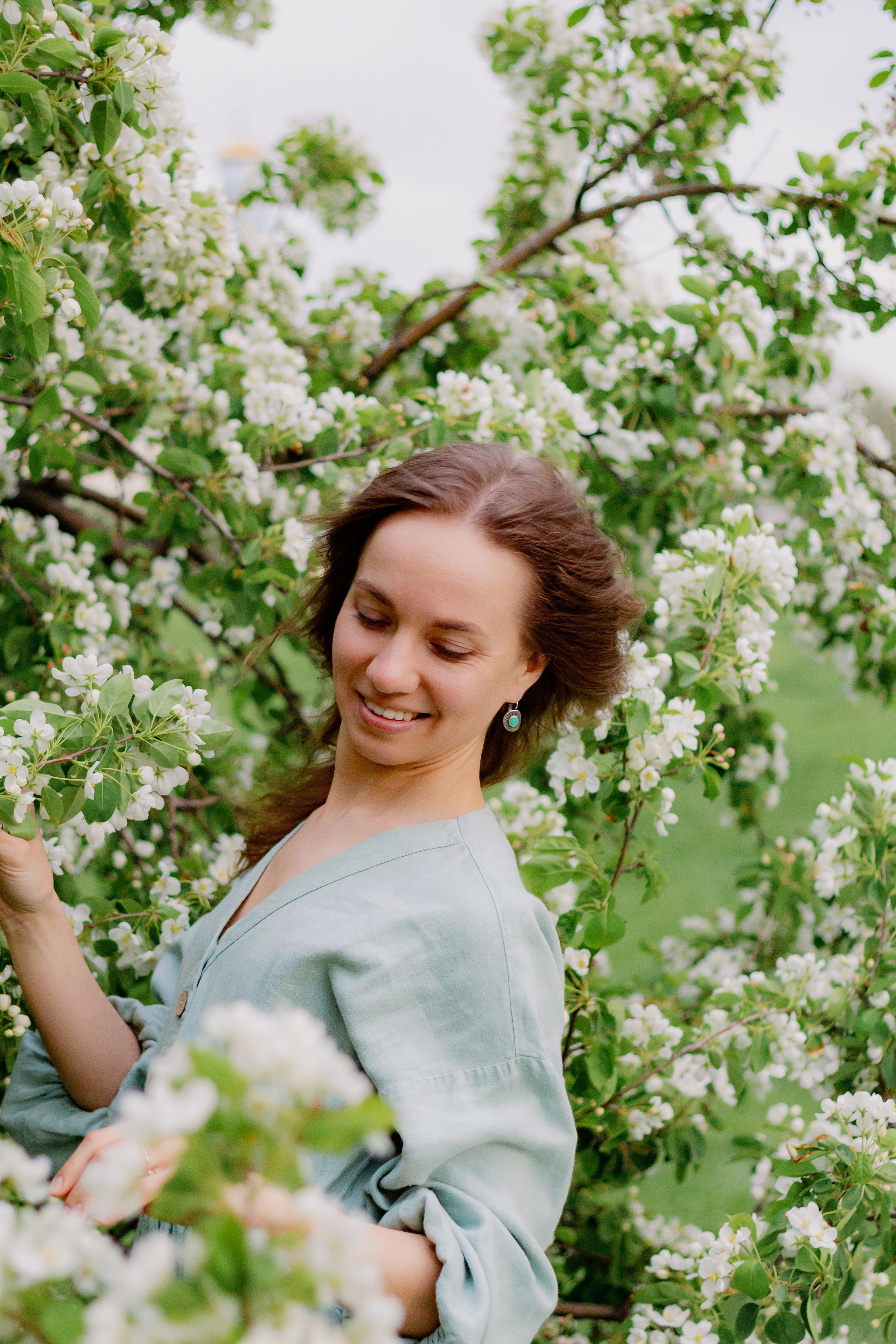 Фотосессия с цветущими яблонями, Екатеринбург. Фотопрогулка. Фотограф в Екатеринбурге Пойгина Елена