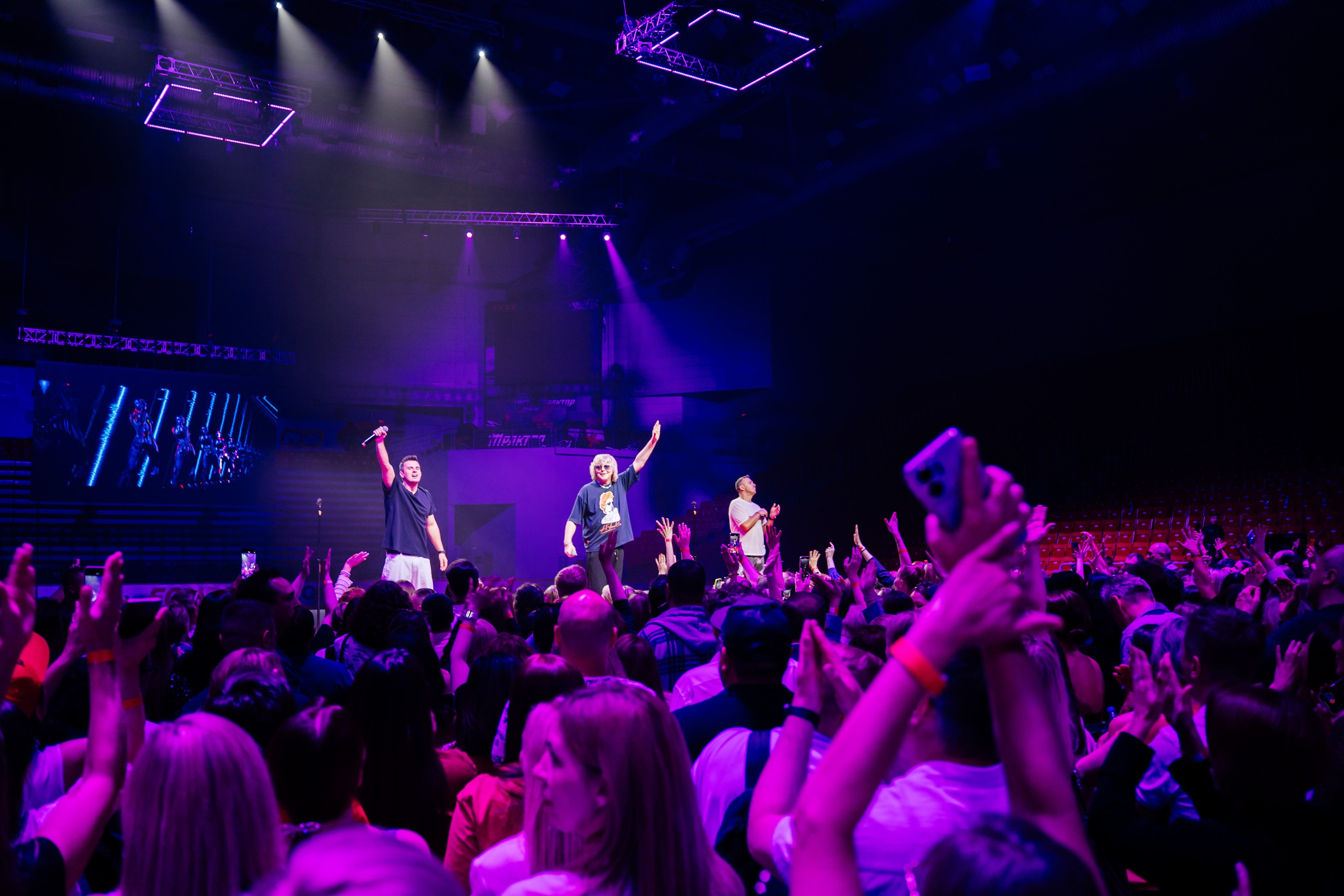 Альфа Конфа в Челябинске. Видеограф и Фотограф в Челябинске Ксения и Владимир Рюмины