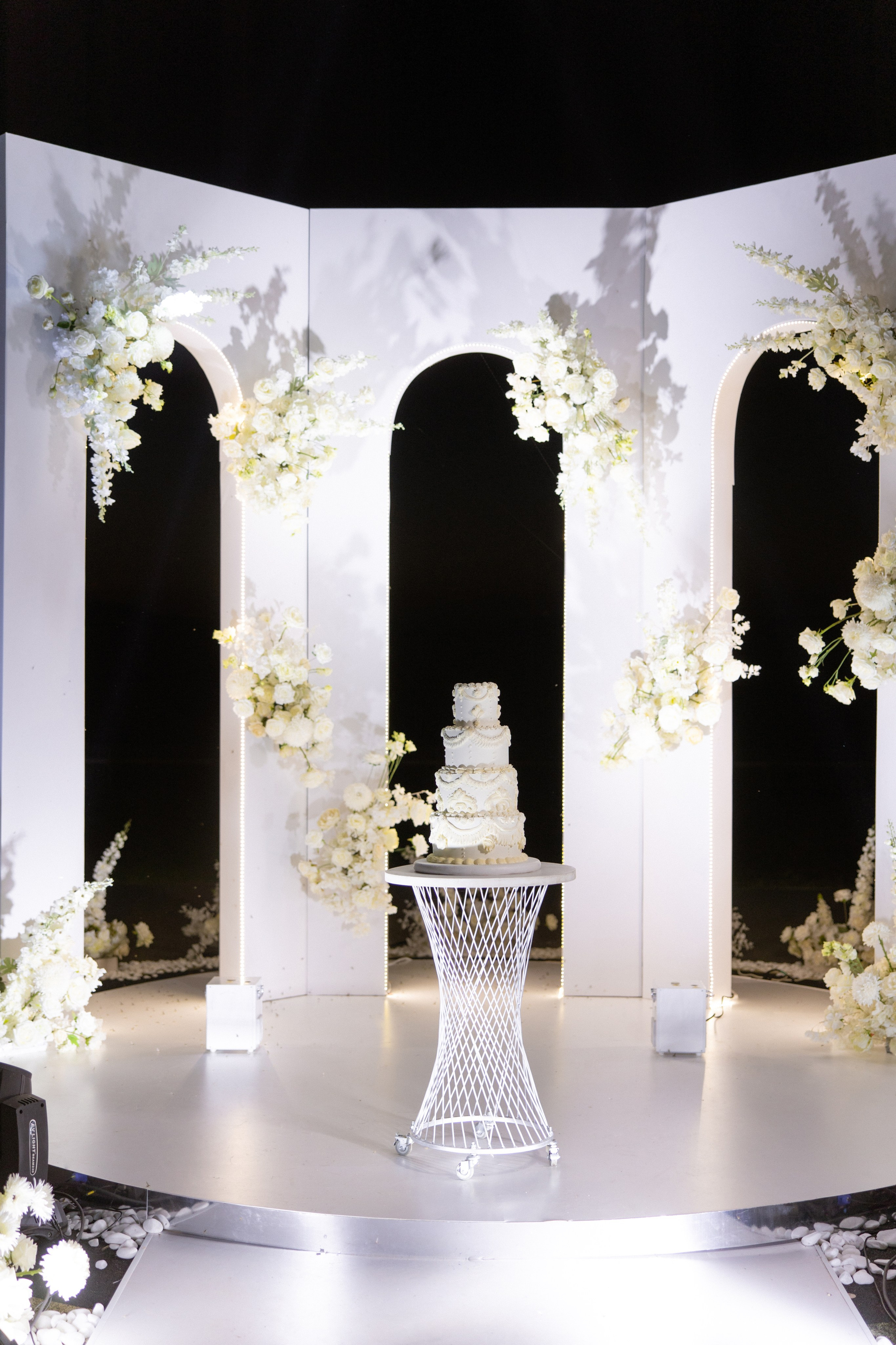 Красивая свадьба в классическом стиле. Организатор Романова Любовь