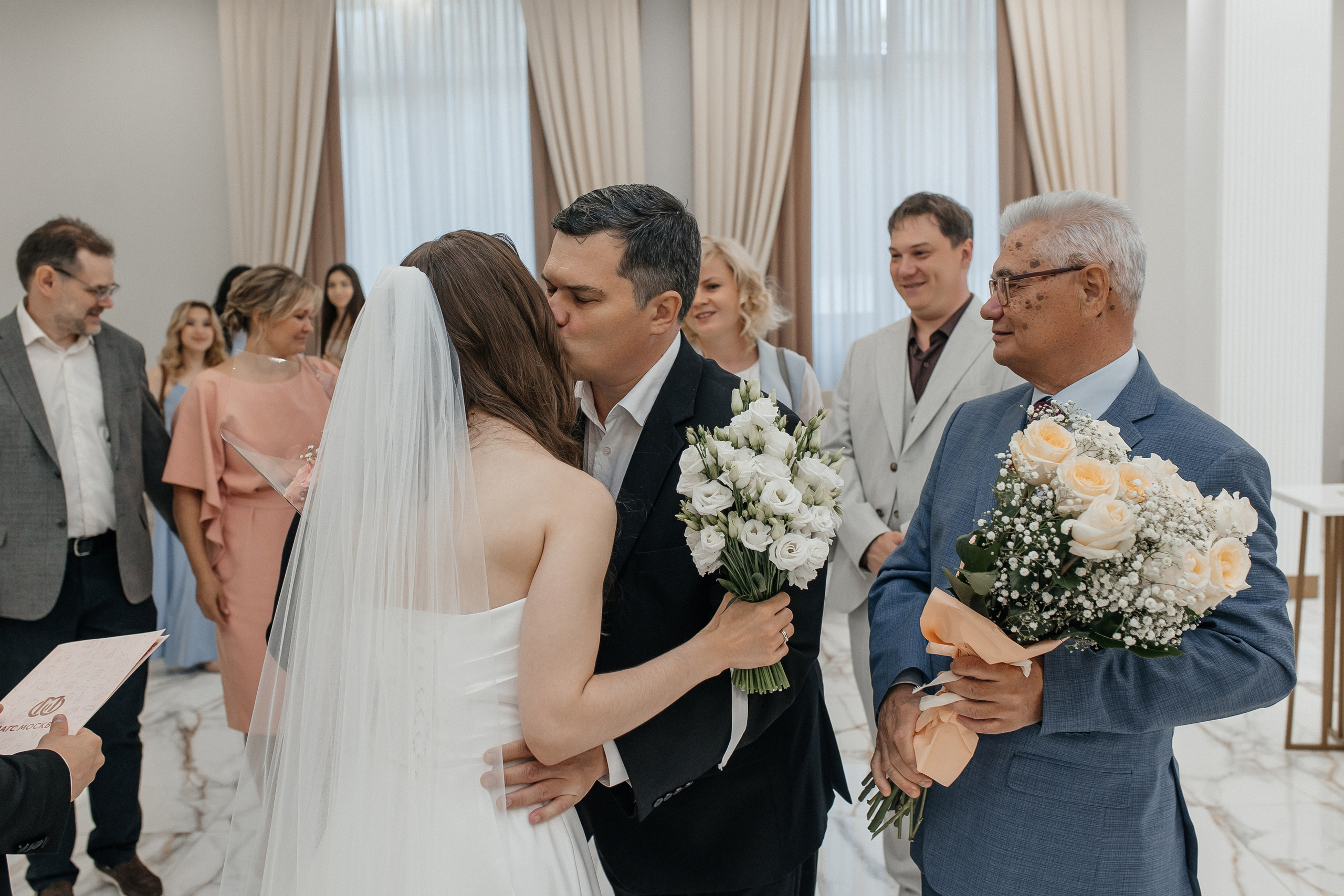 Регистрация брака в Шипиловском дворце бракосочетания. Свадебный фотограф в Москве Дарья Олендарёва