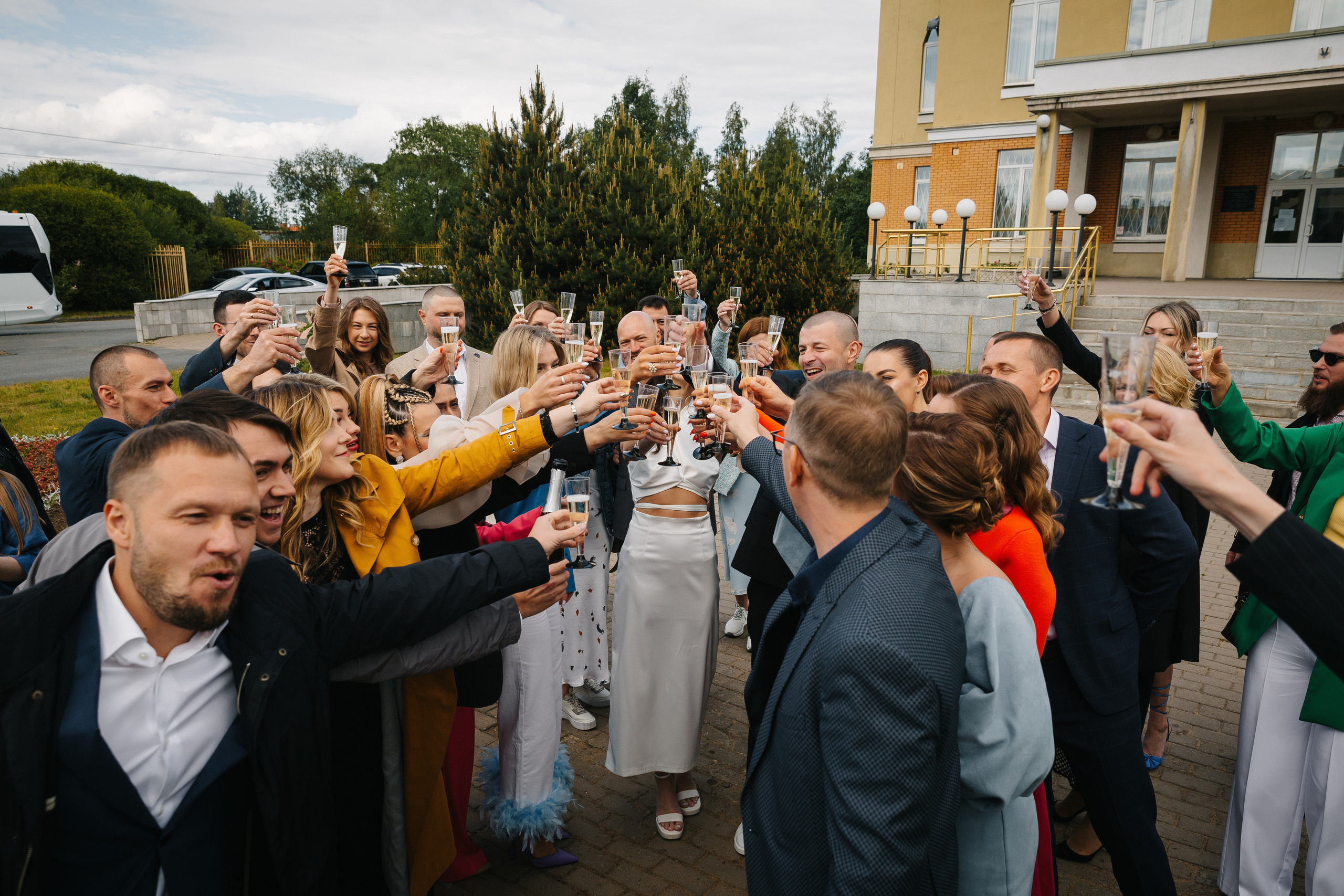 ПРИМОРСКИЙ ЗАГС | Июнь, «Летучий Голландец». Свадебный фотограф в Санкт-Петербурге Полина Корзухина