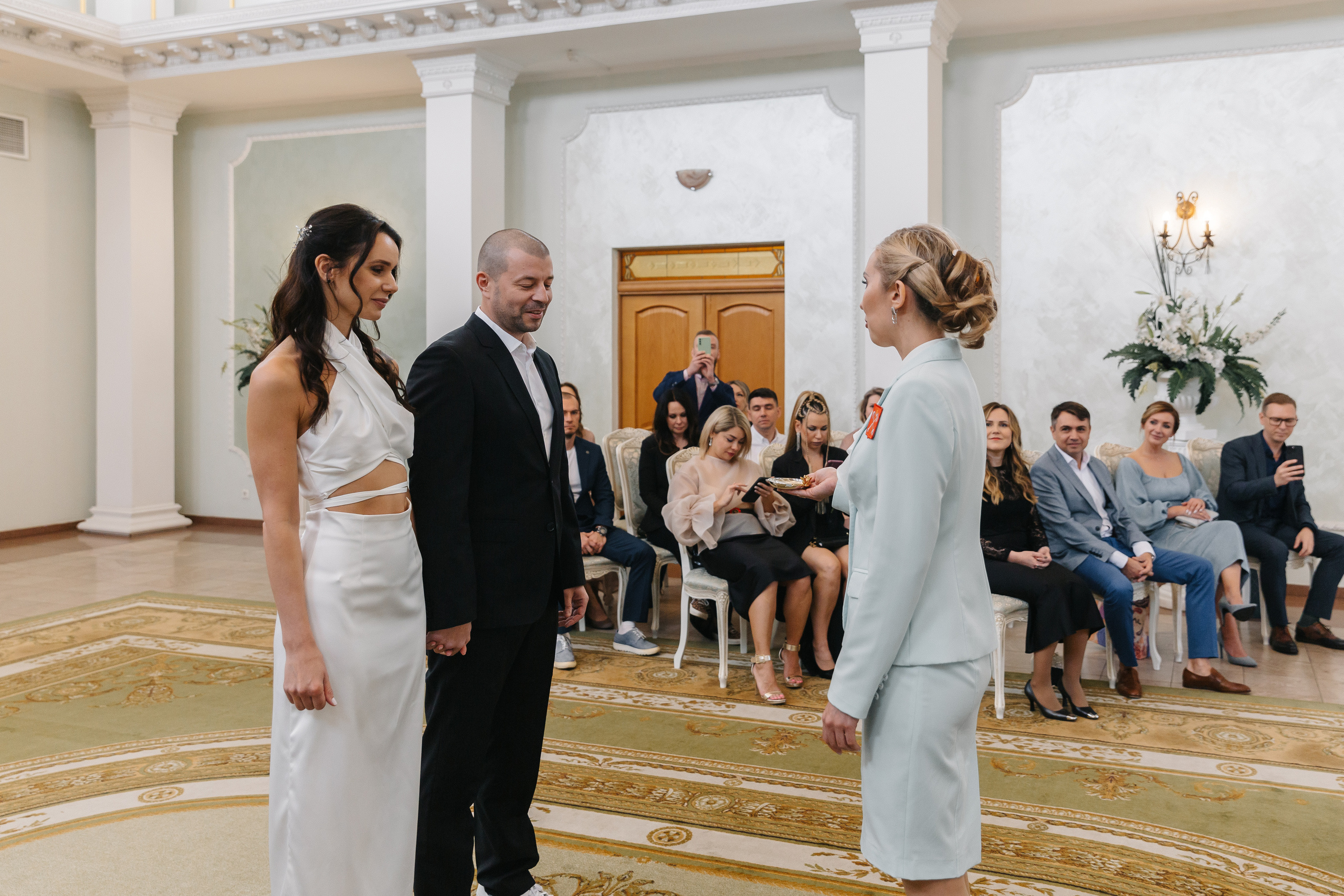 ПРИМОРСКИЙ ЗАГС | Июнь, «Летучий Голландец». Свадебный фотограф в Санкт-Петербурге Полина Корзухина