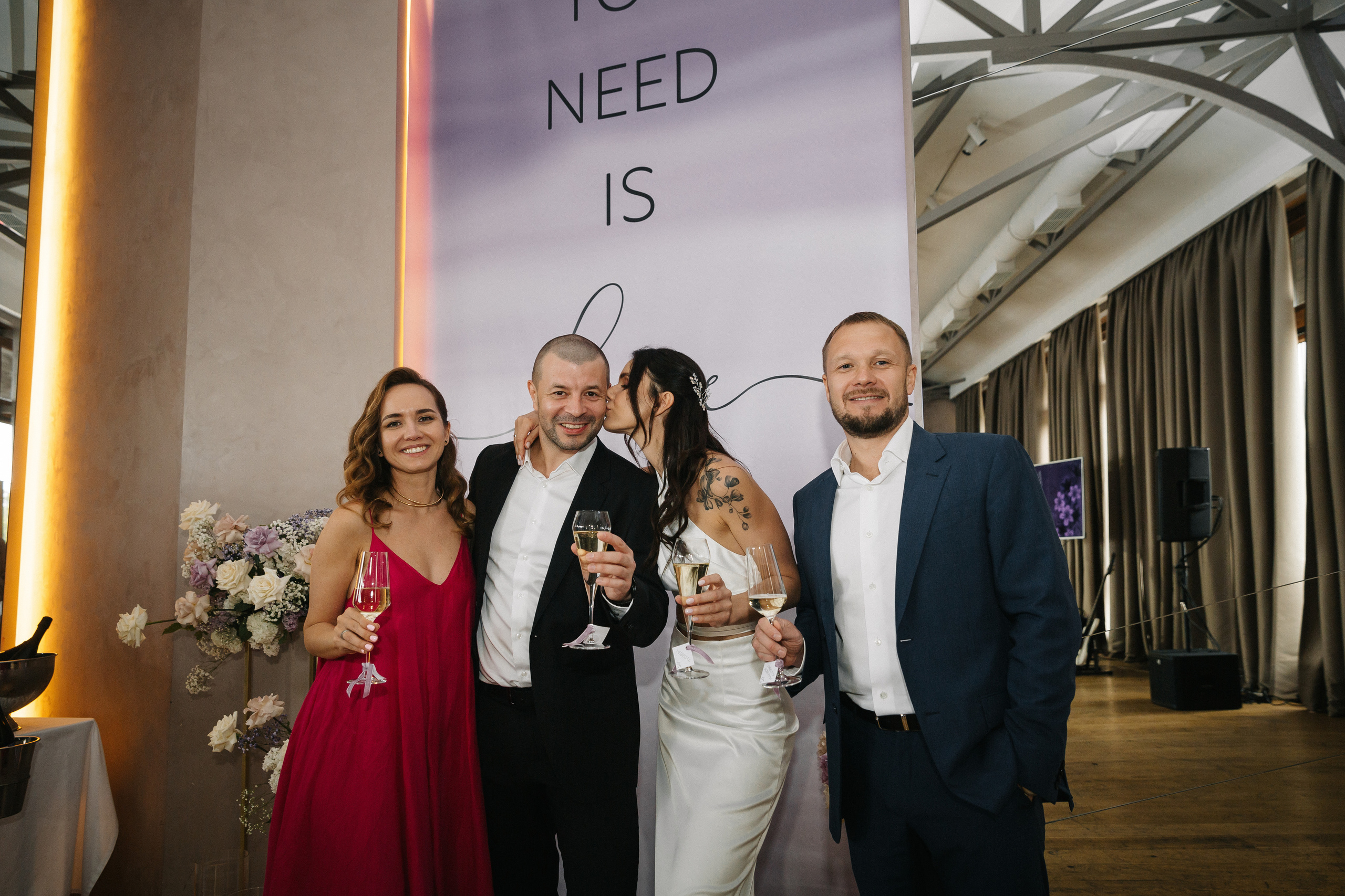 ПРИМОРСКИЙ ЗАГС | Июнь, «Летучий Голландец». Свадебный фотограф в Санкт-Петербурге Полина Корзухина