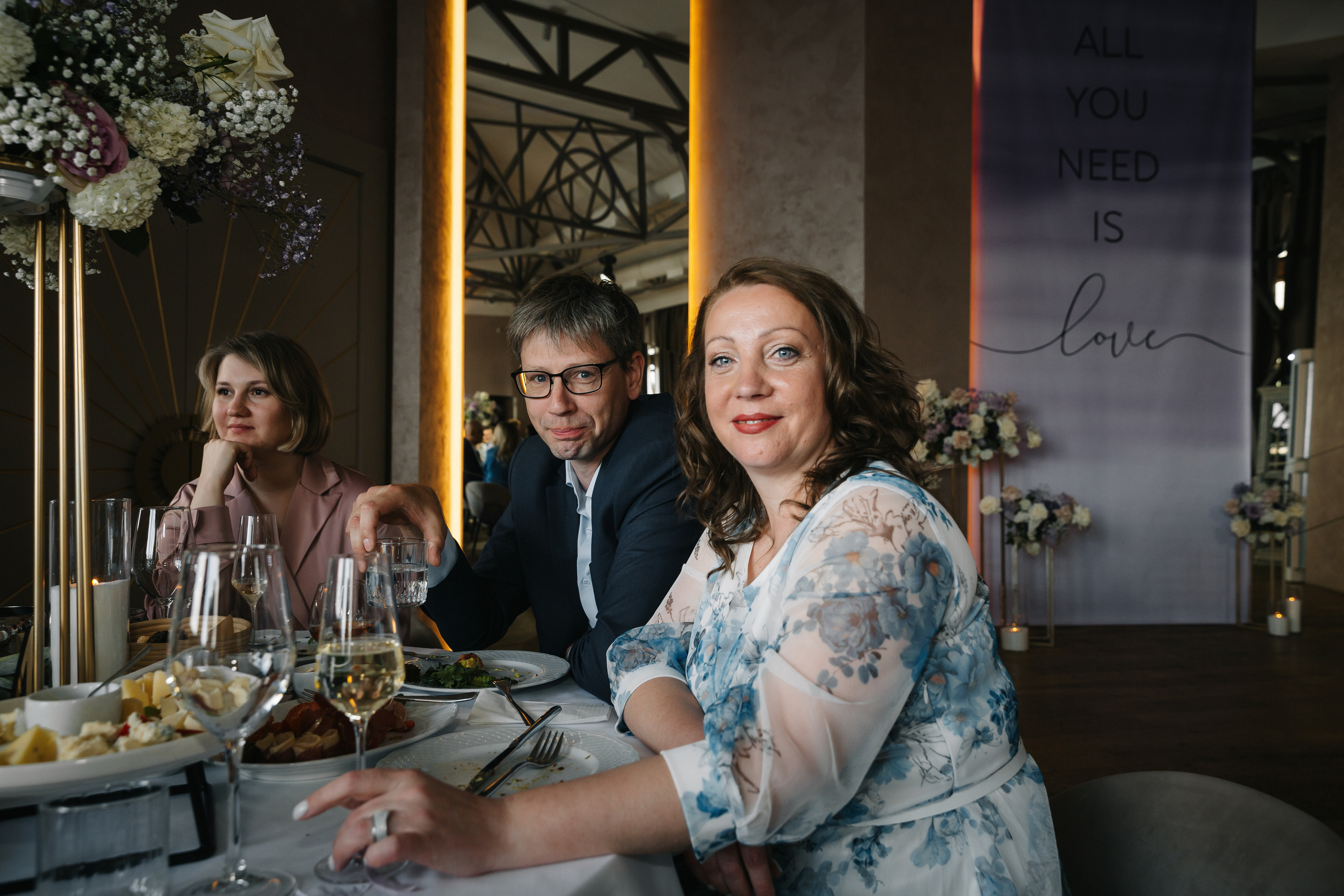 ПРИМОРСКИЙ ЗАГС | Июнь, «Летучий Голландец». Свадебный фотограф в Санкт-Петербурге Полина Корзухина