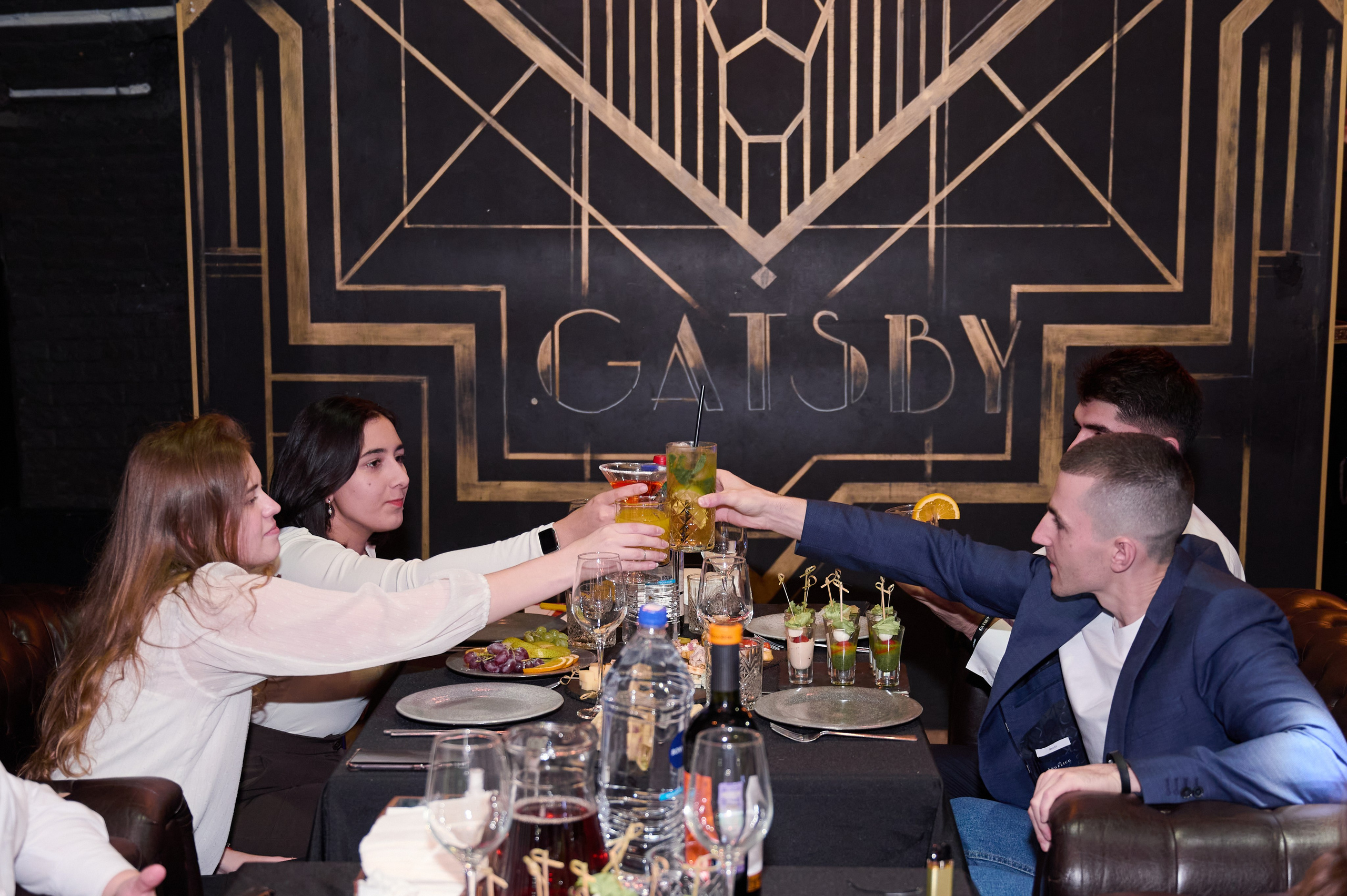 Торжества (юбилеи, корпоративные мероприятия). Выпускные Альбомы в Нижнем Новгороде