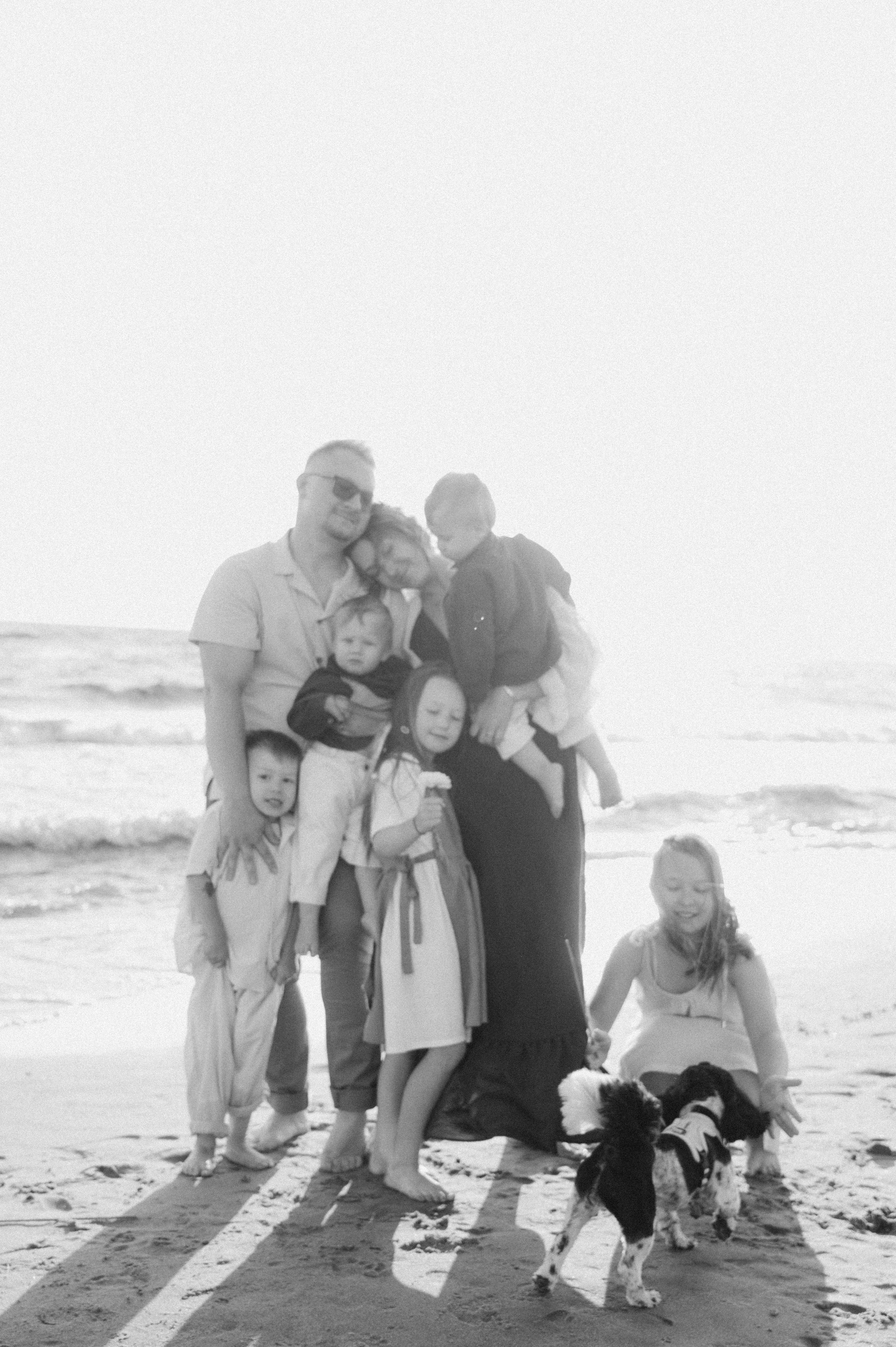 Алина. Профессиональный фотограф беременности в СПБ. Стильные фотосессии беременности в стиле минимализм и классическая фотография