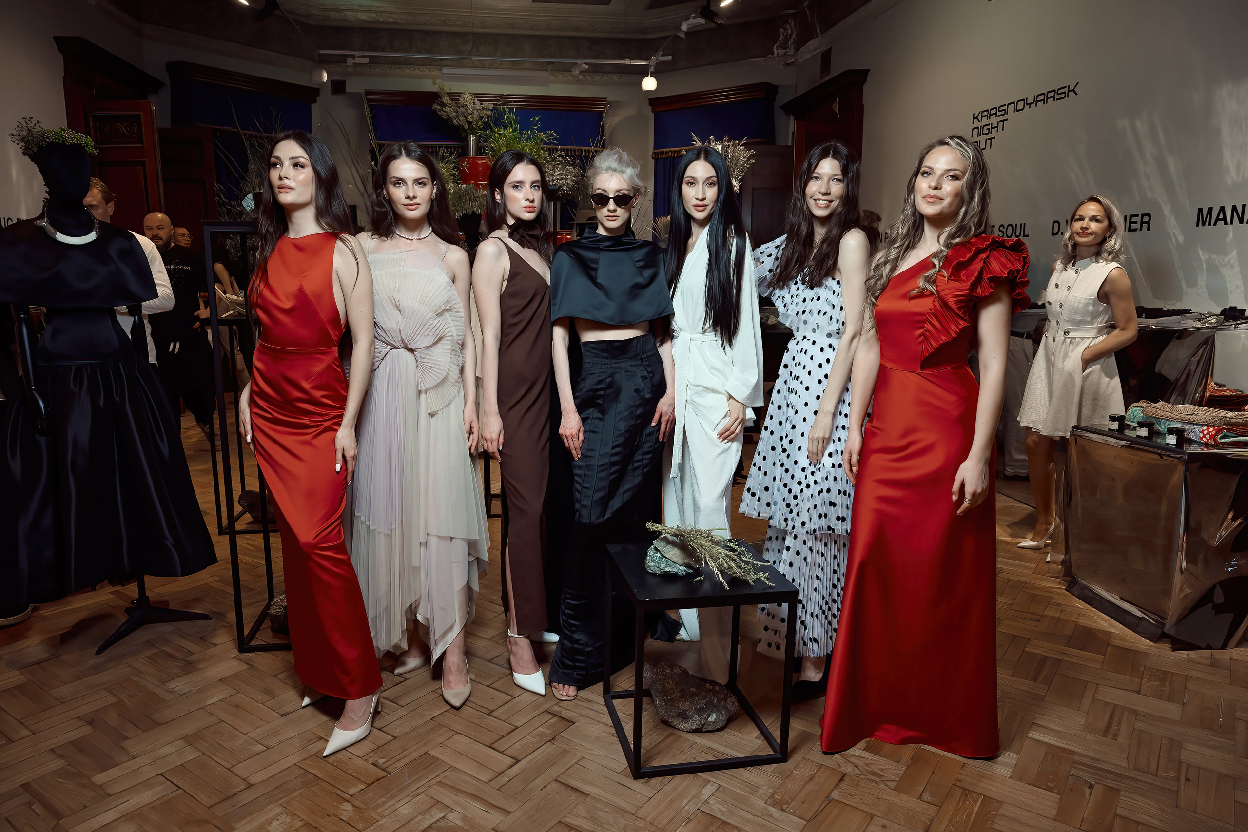 FHUB.2023. Дима Бабушкин. Фотограф. Подиум. Репортаж. Творчество. Дорого