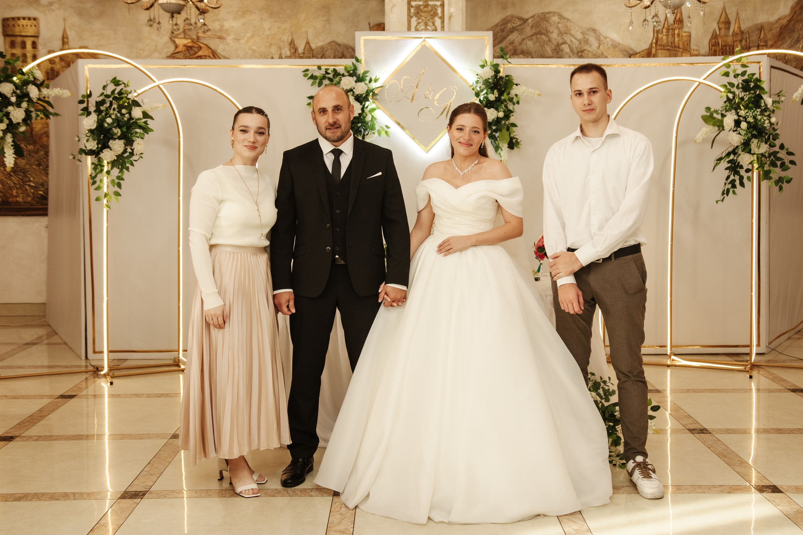 Яна и Артур банкетный зал «Император». Фотограф Новосибирск