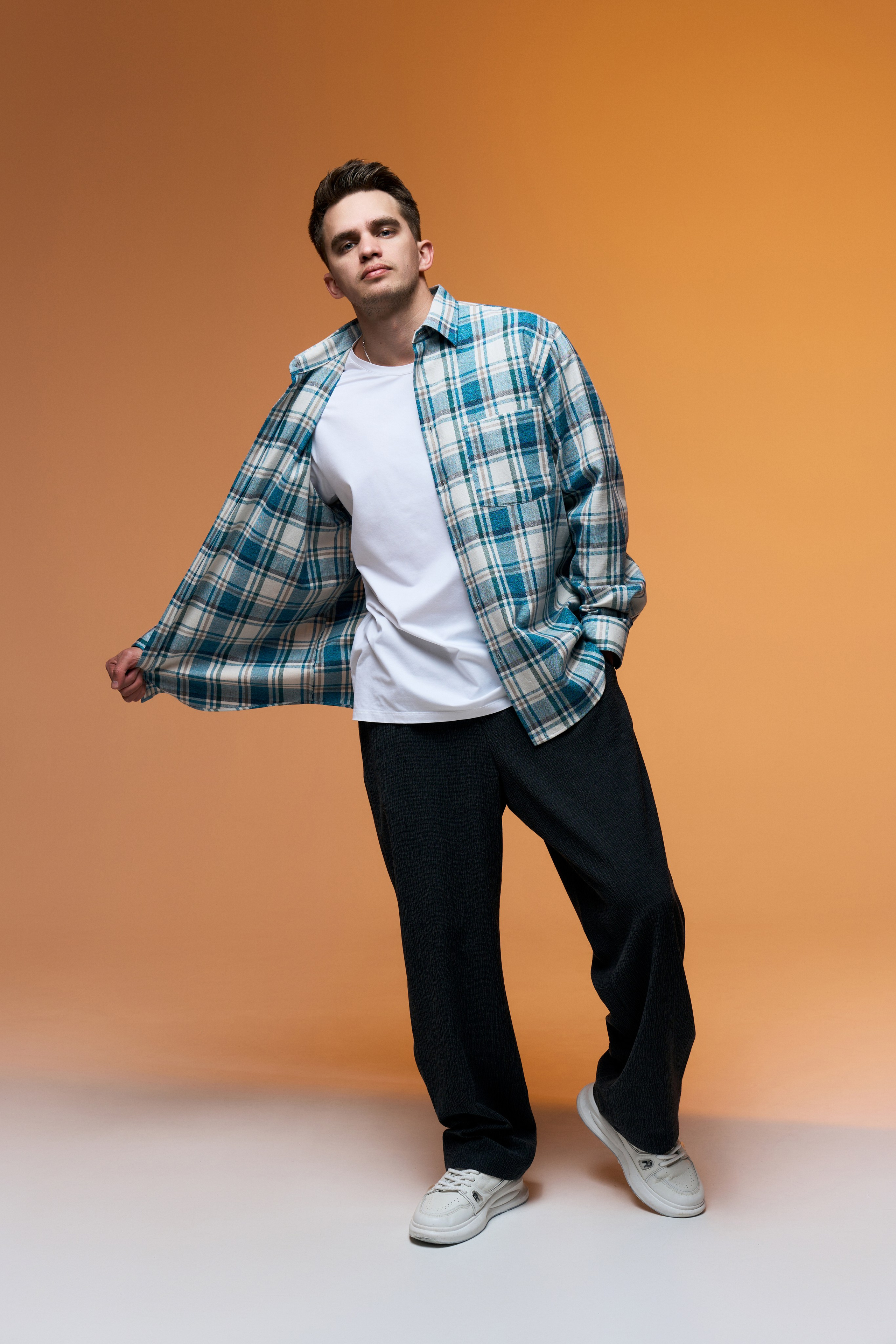 Студийная для бренда. Иван Упоров — фотограф, рилсмейкер чебоксары