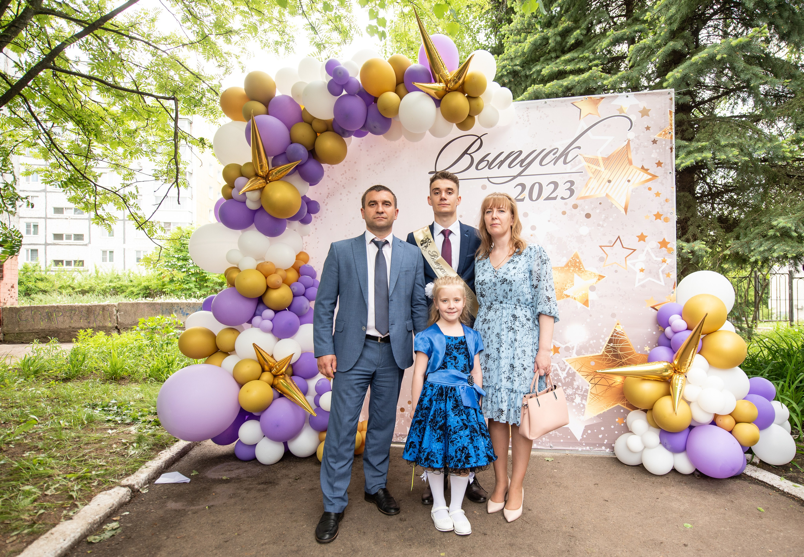 Выпускные школ. Свадебный и репортажный фотограф