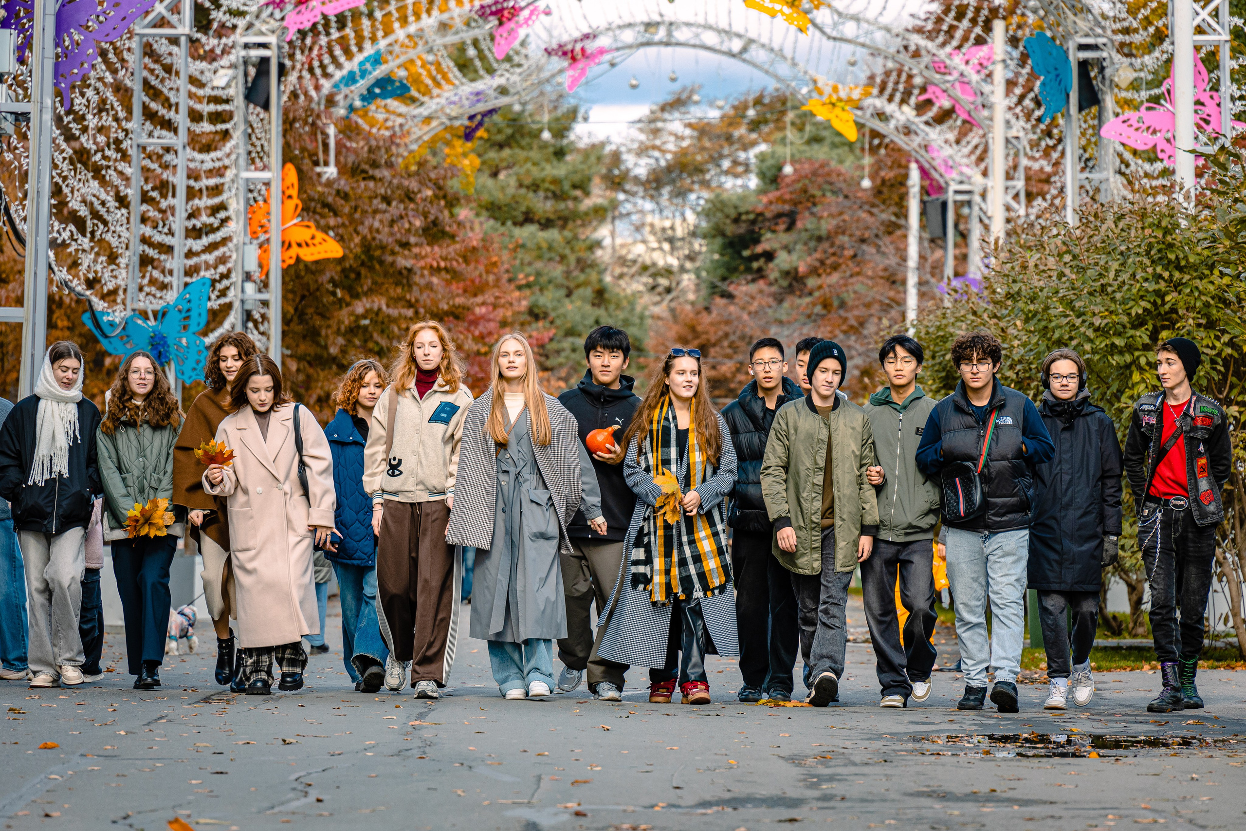 9Б фотопрогулка. Фотограф. г. Южно-Сахалинск. Олег Толстов