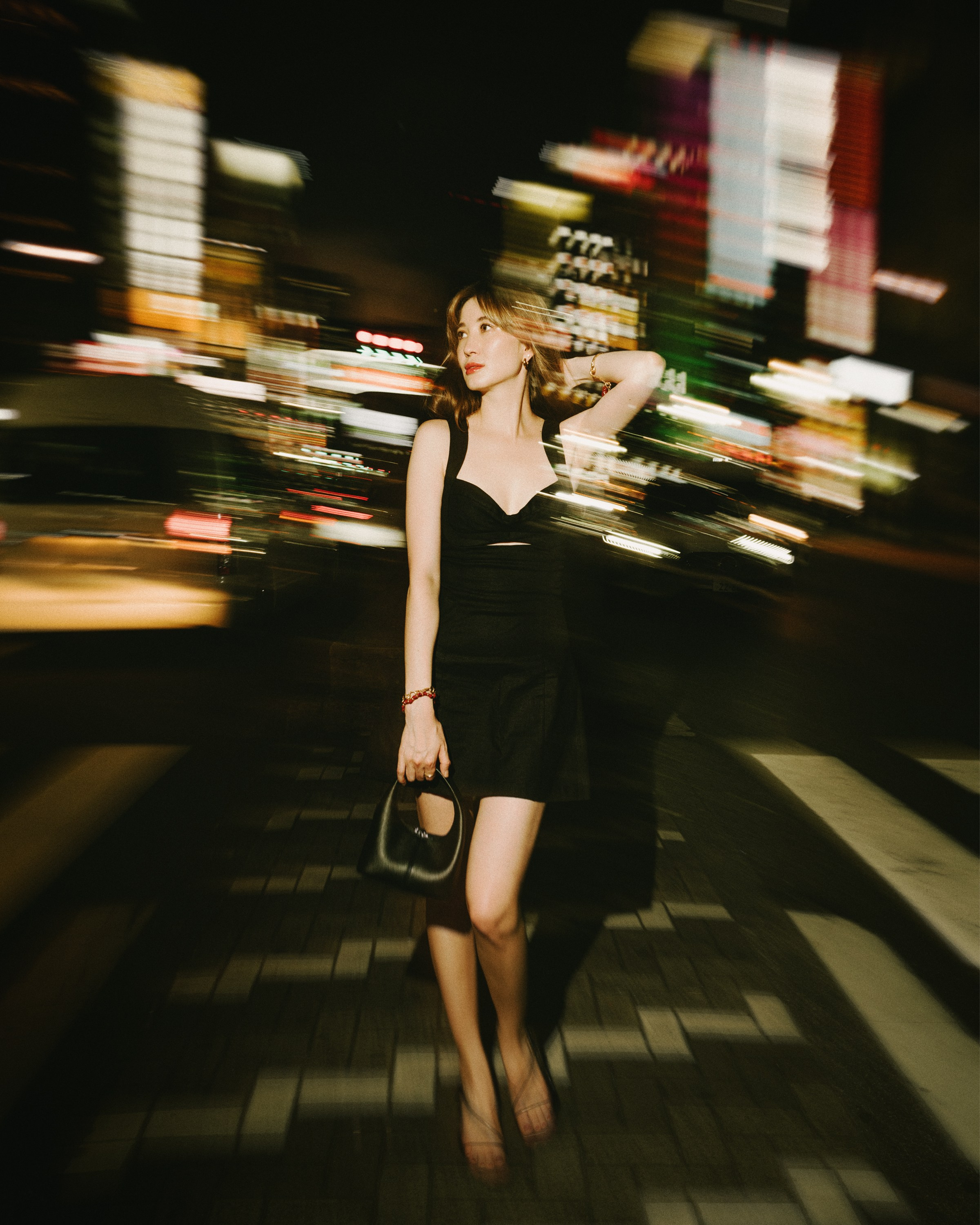 Dana. Photographer in Tokyo Anatolii Ozarto