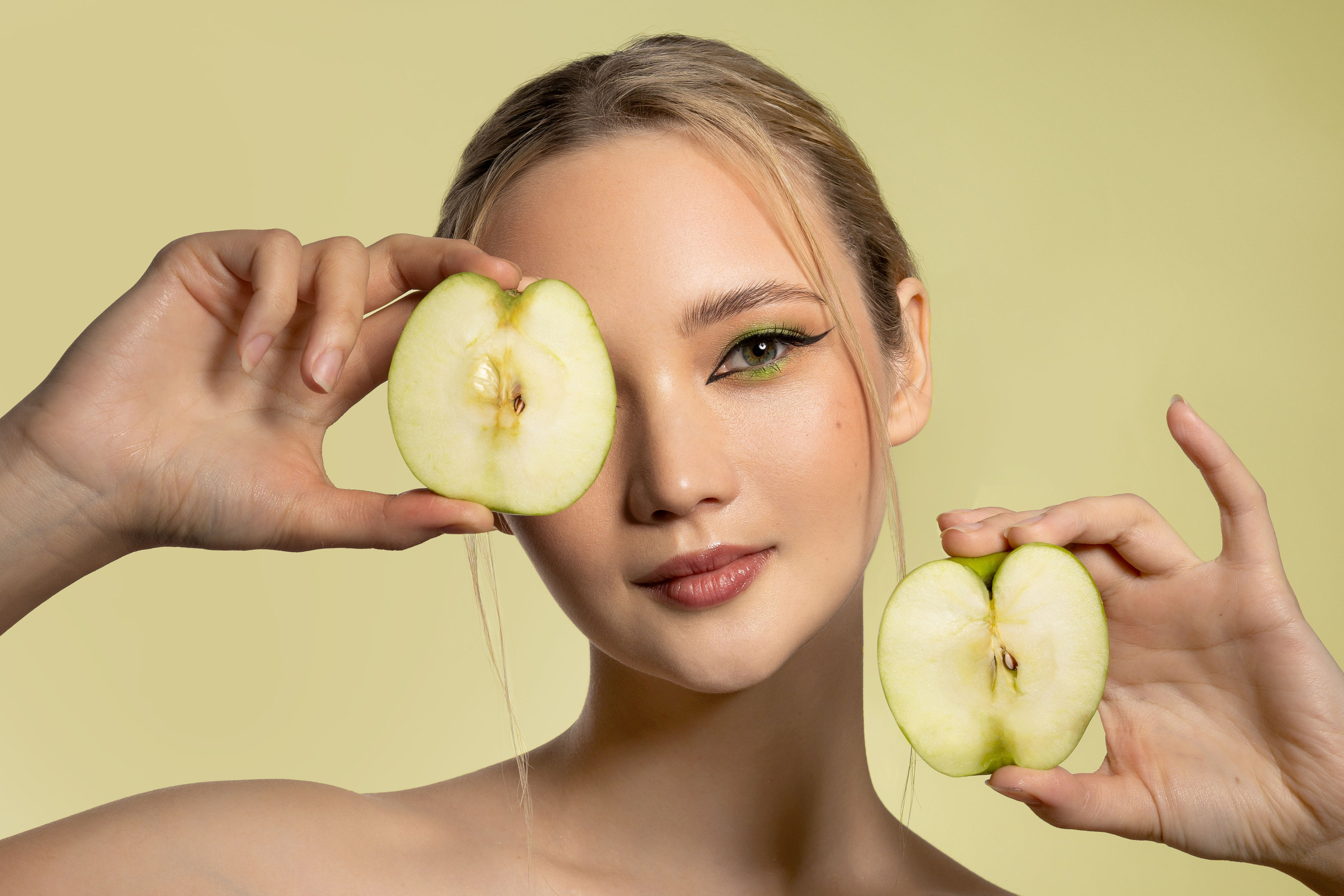 В студии. Асель Мурзина фотограф Казань