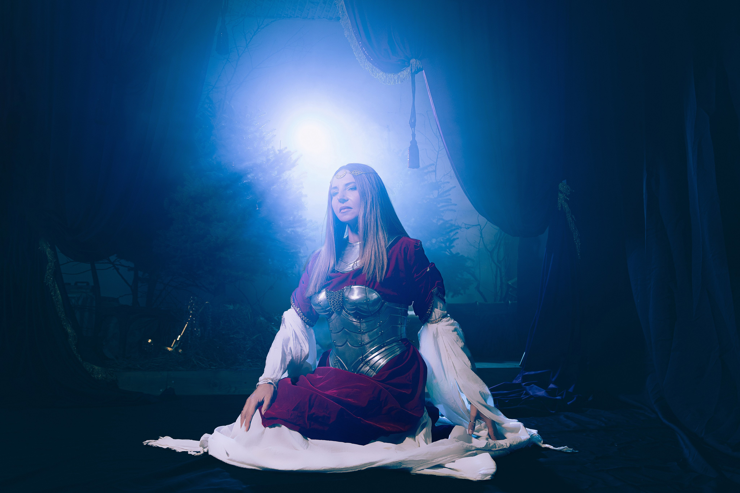 Роскошная Светлана в образе рыцарской королевы. Портретный фотограф в Ростове-на-Дону Антон Казарин