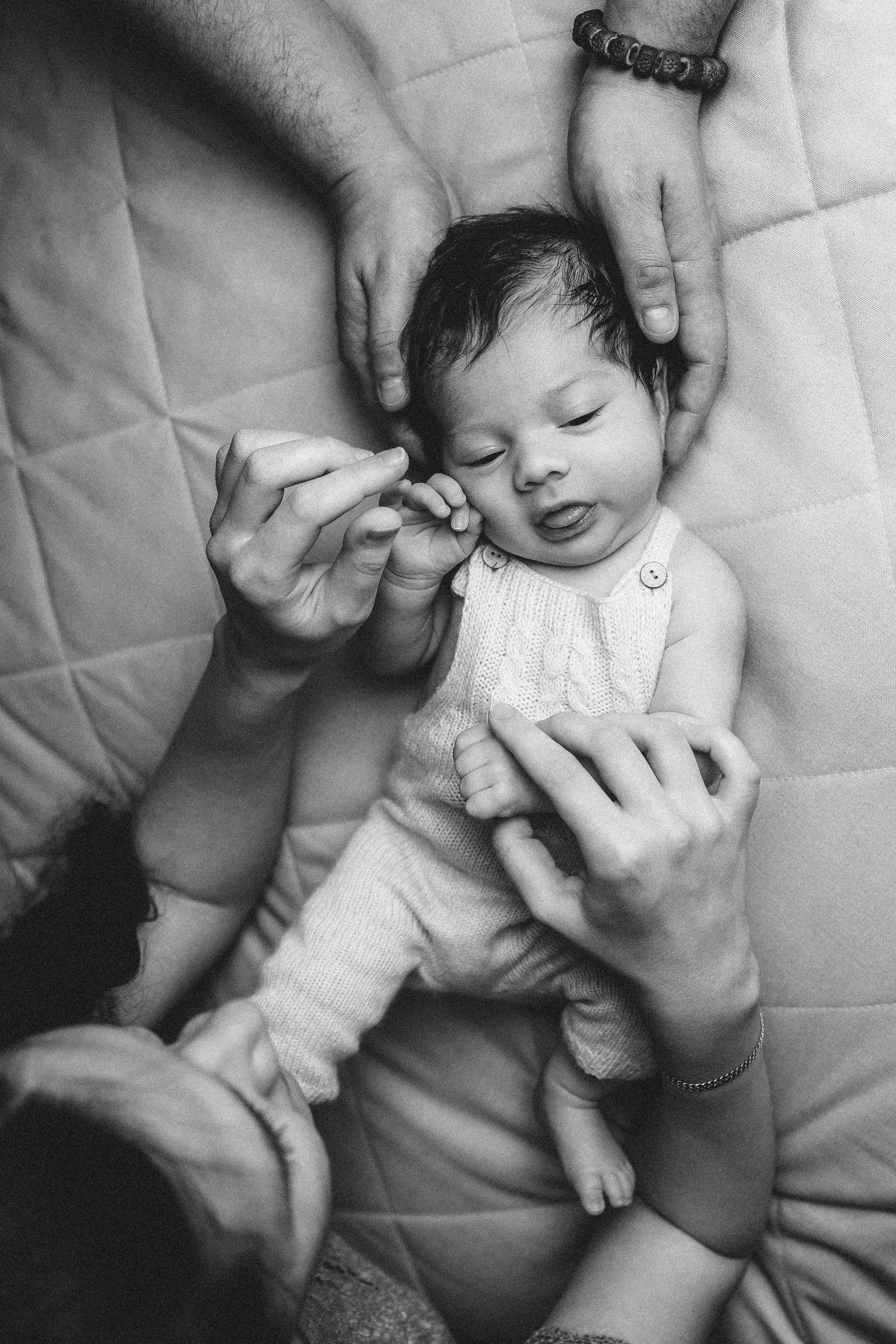 Новорожденные малыши. Фотограф Елена Зуйкова