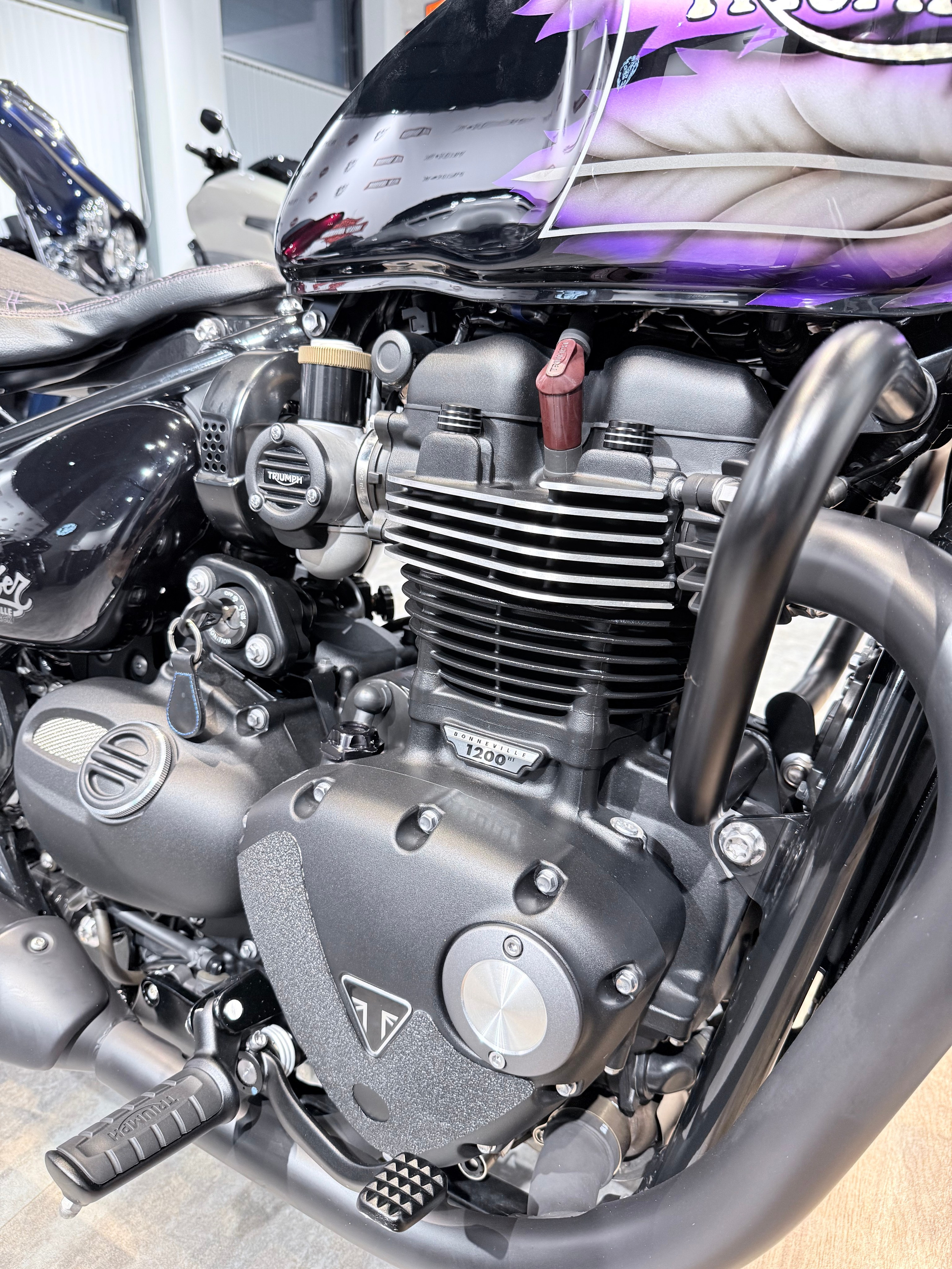 Triumph Bobber NEW. Hello Davidson, Москва. Только хорошие мотоциклы…