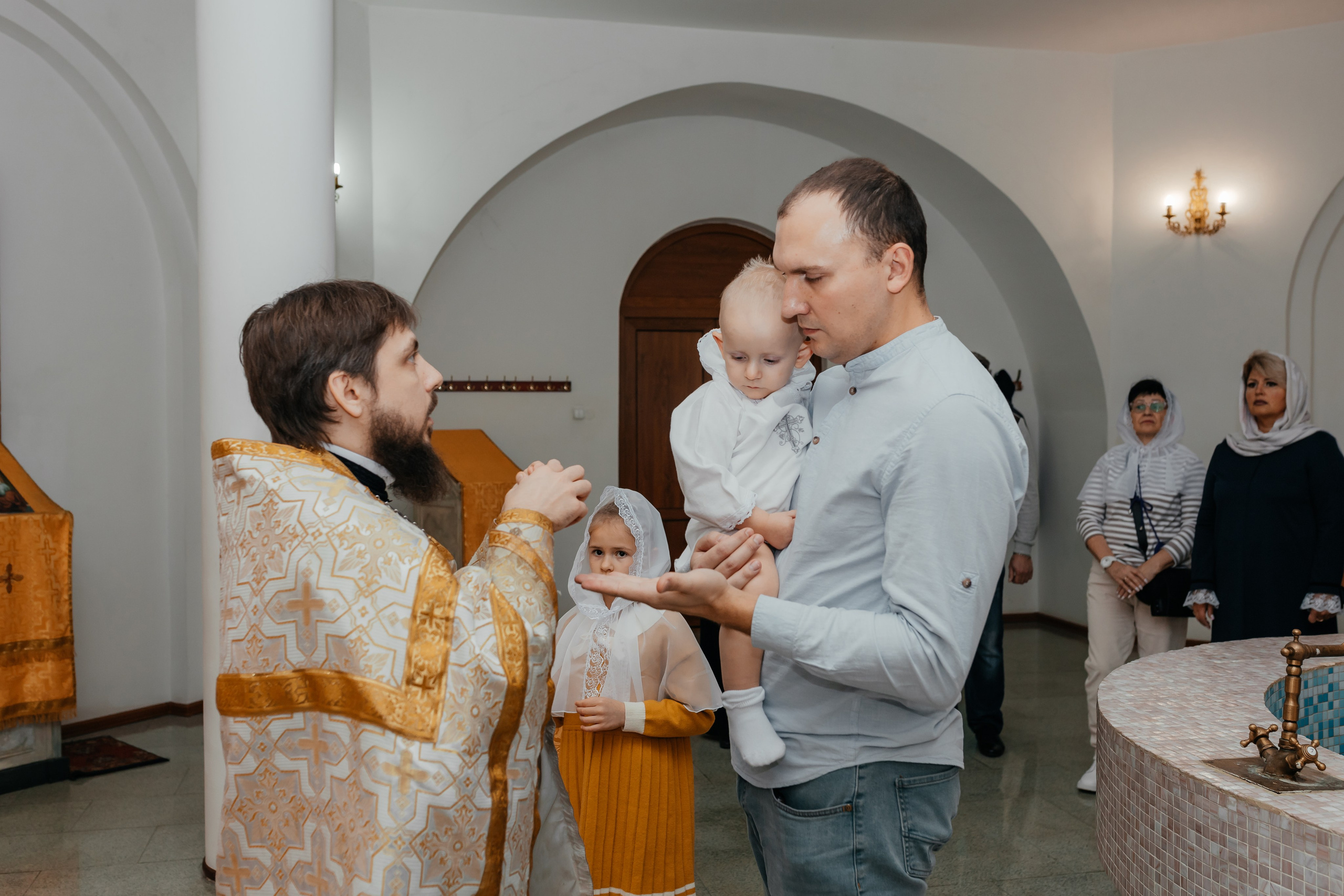 Крещение Георгий. Семейный и домашний фотограф в Москве и МО Королева Валерия