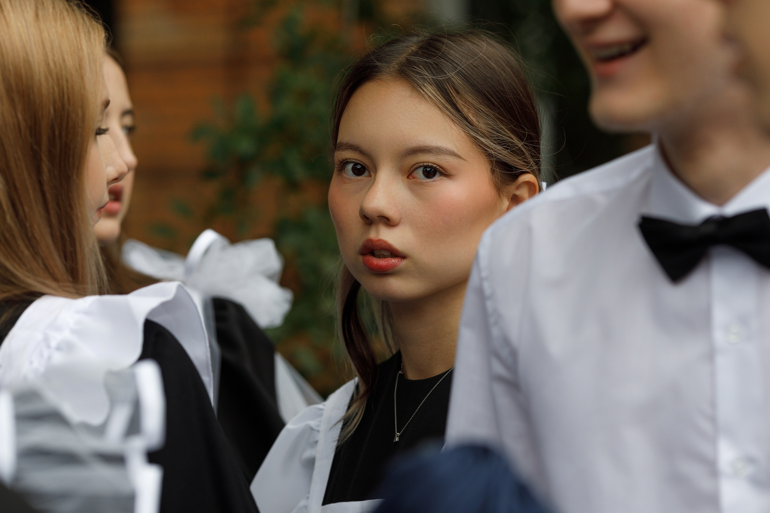 Линейка 11 клас Гимназия Артём. Photoalbum-vl.ru